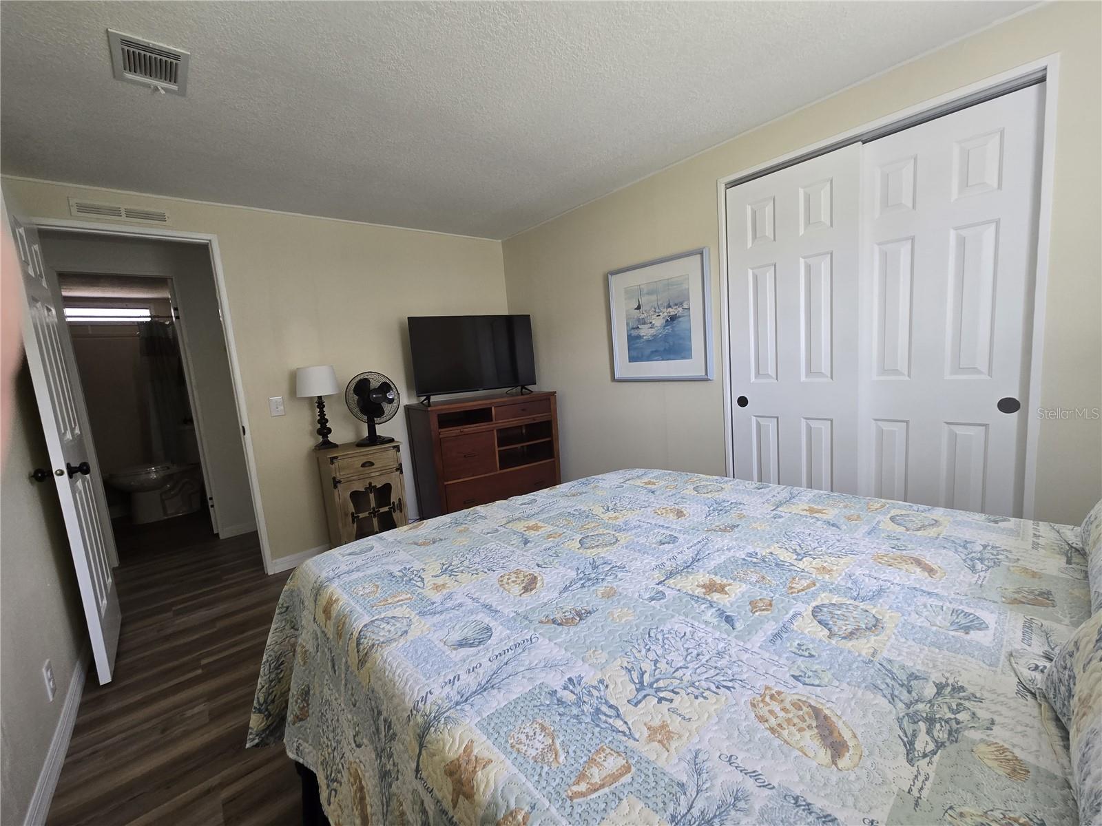 Image 26 of 33 For 3935 Parway Road 1322