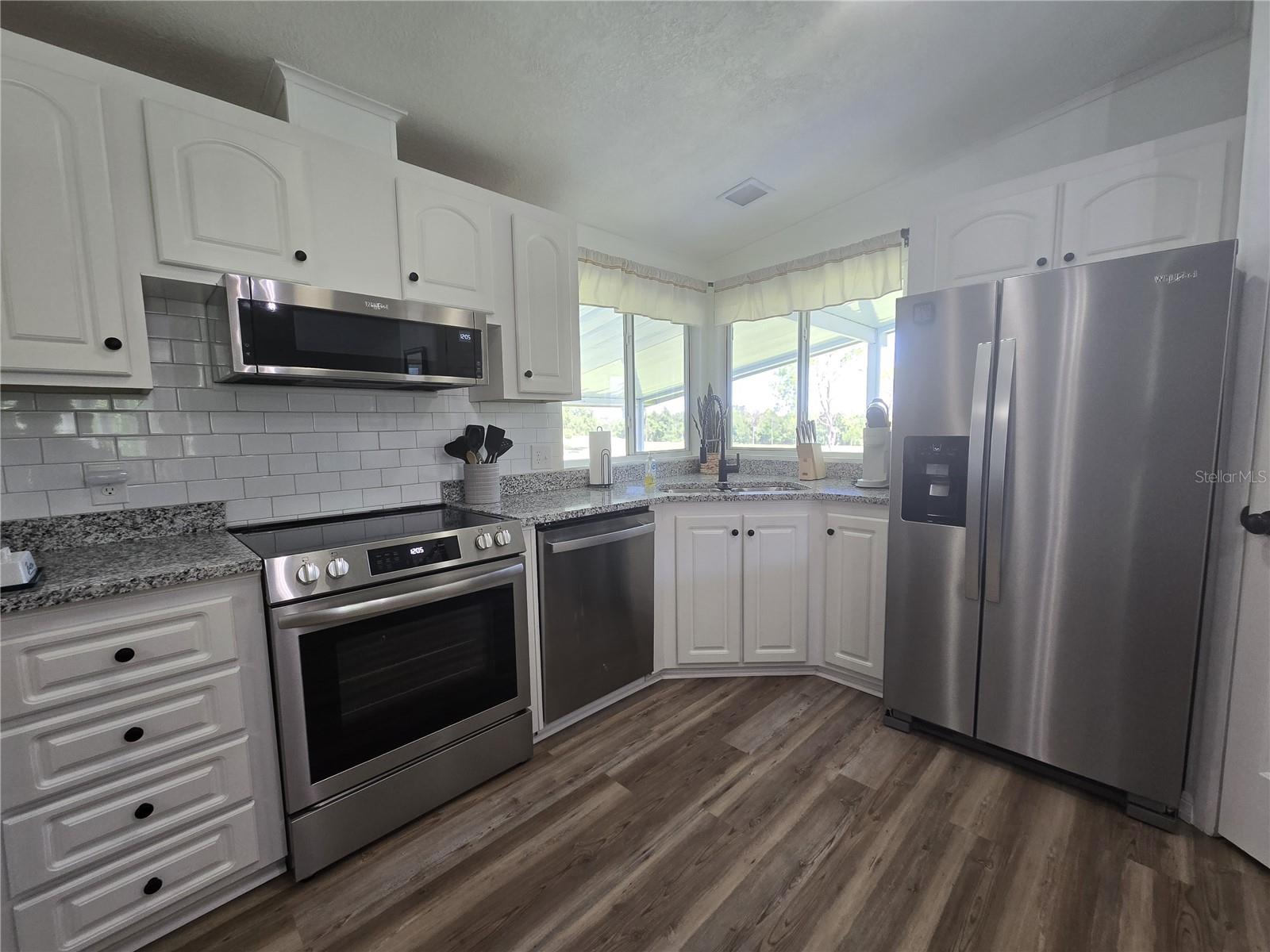 Image 6 of 33 For 3935 Parway Road 1322