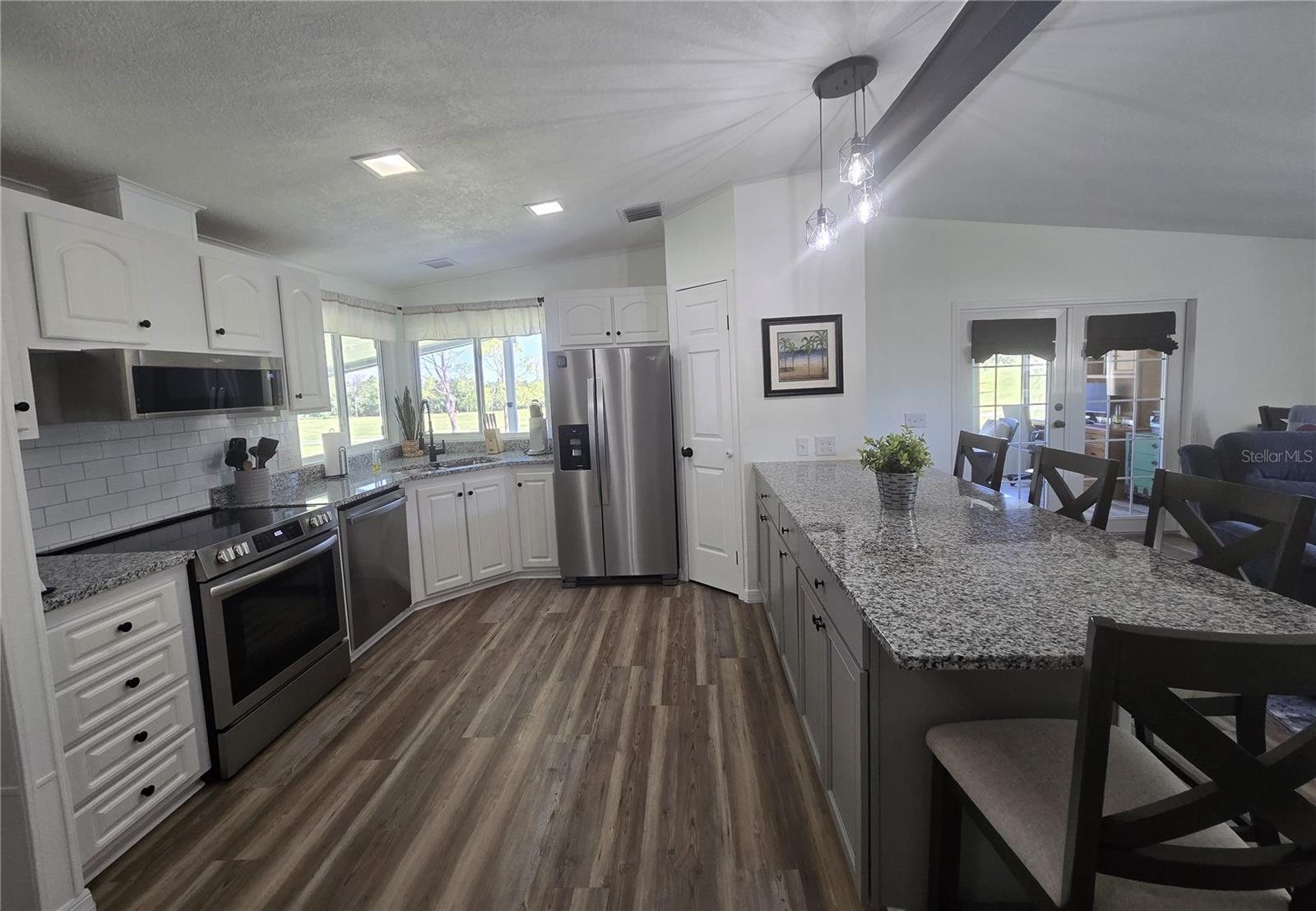 Image 8 of 33 For 3935 Parway Road 1322