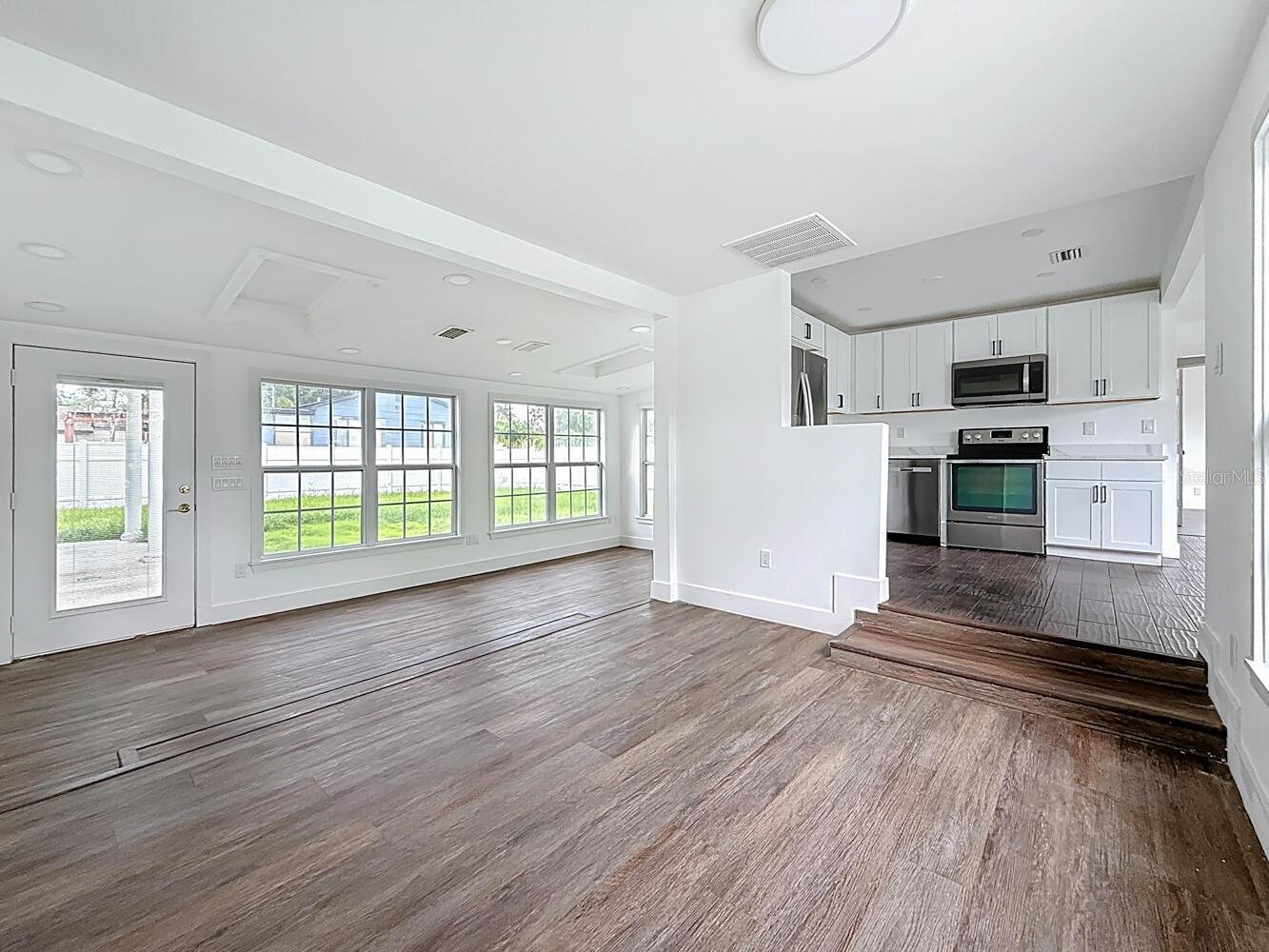 Image 16 of 46 For 2122 52nd Avenue N