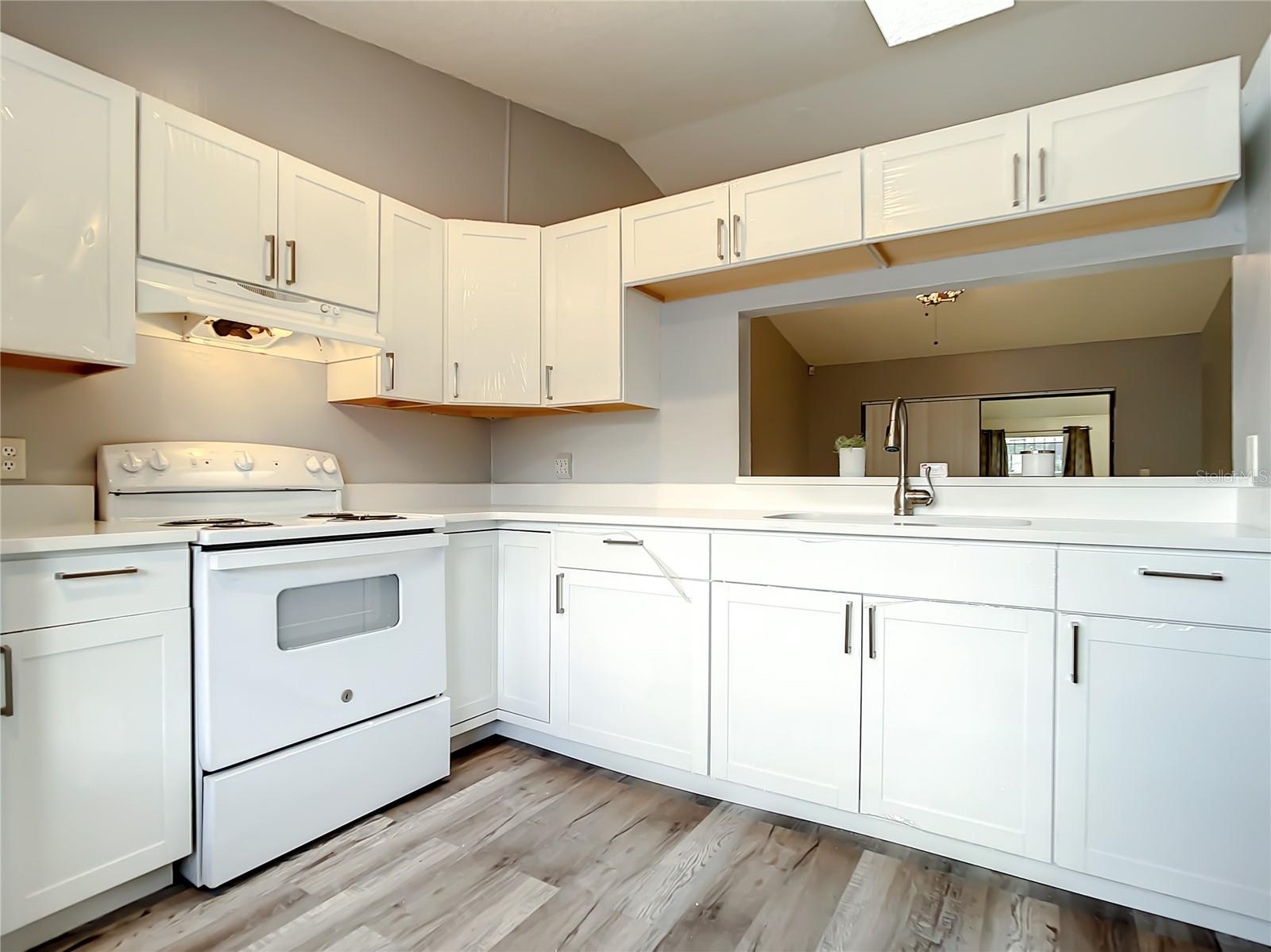 Image 10 of 45 For 9972 Burl Way