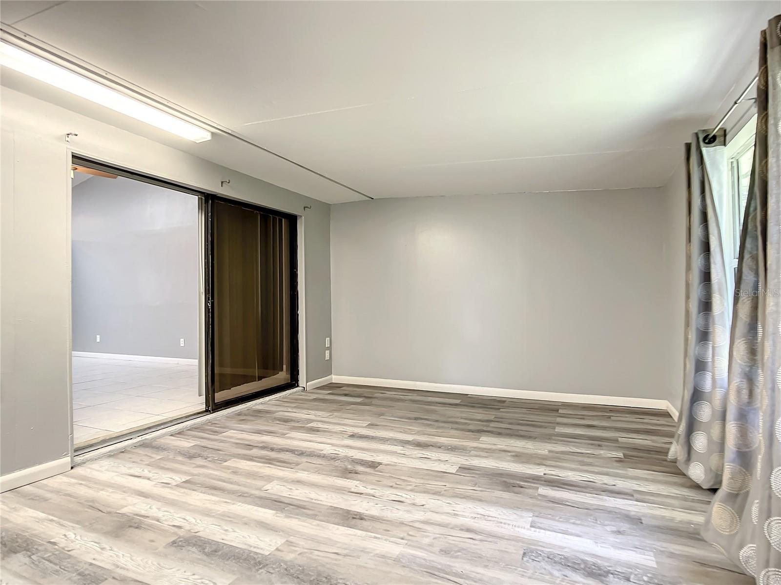 Image 20 of 45 For 9972 Burl Way