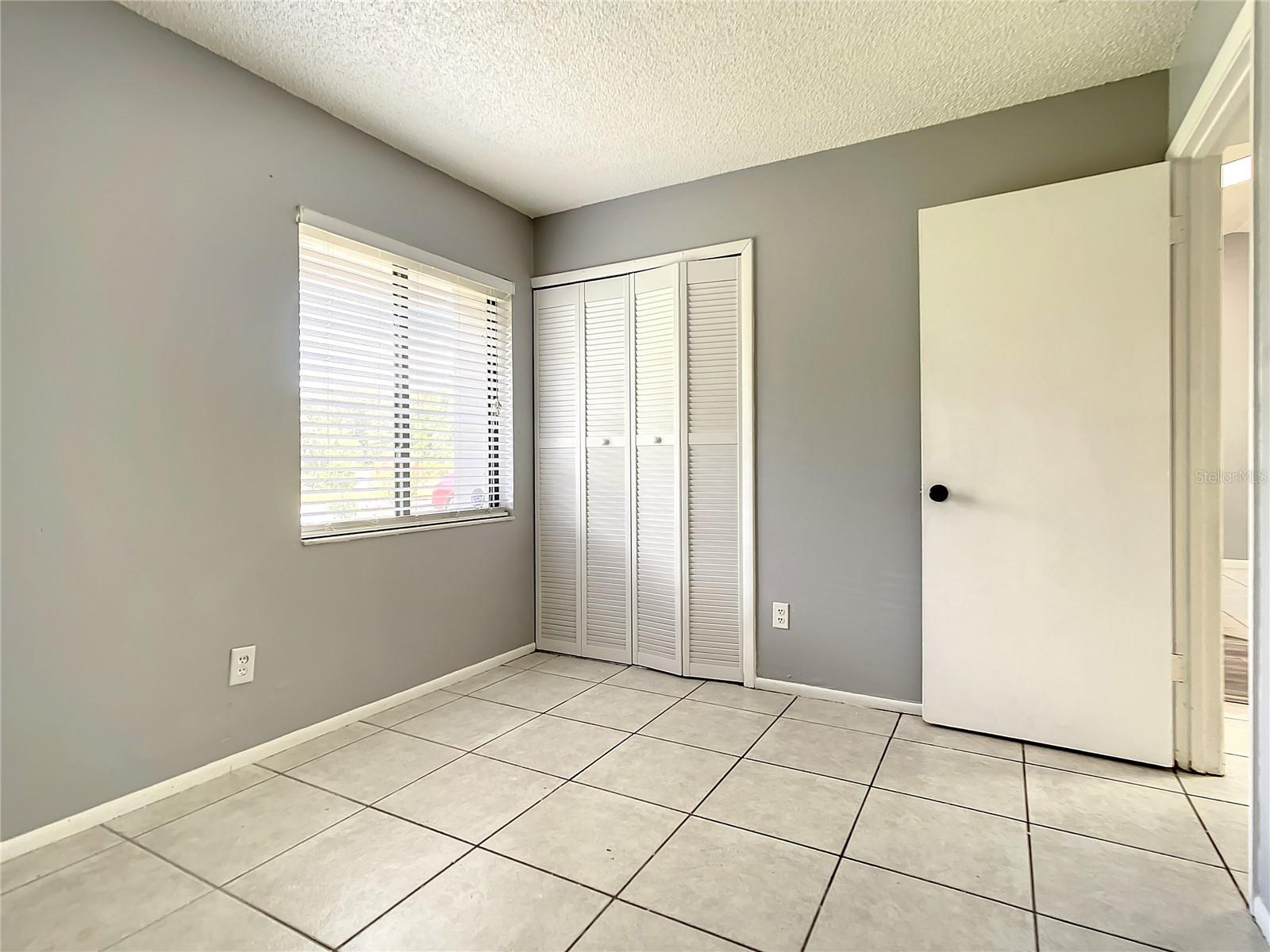 Image 25 of 45 For 9972 Burl Way