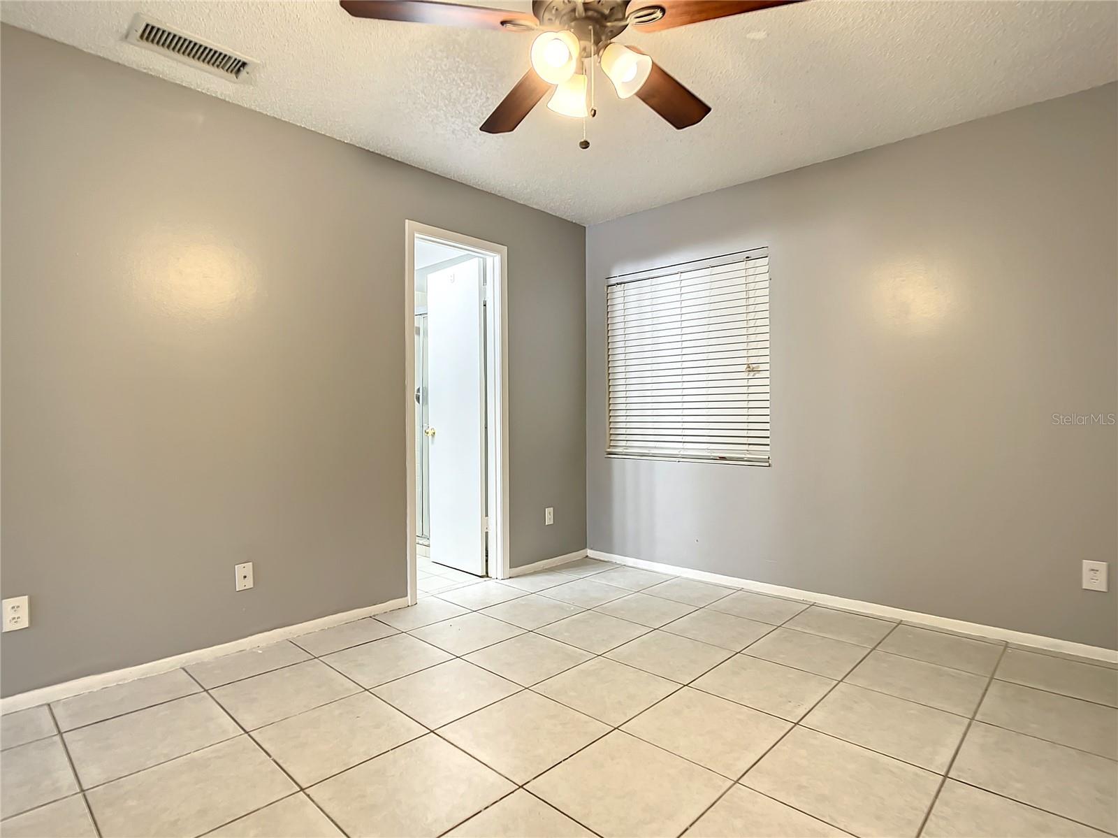 Image 28 of 45 For 9972 Burl Way