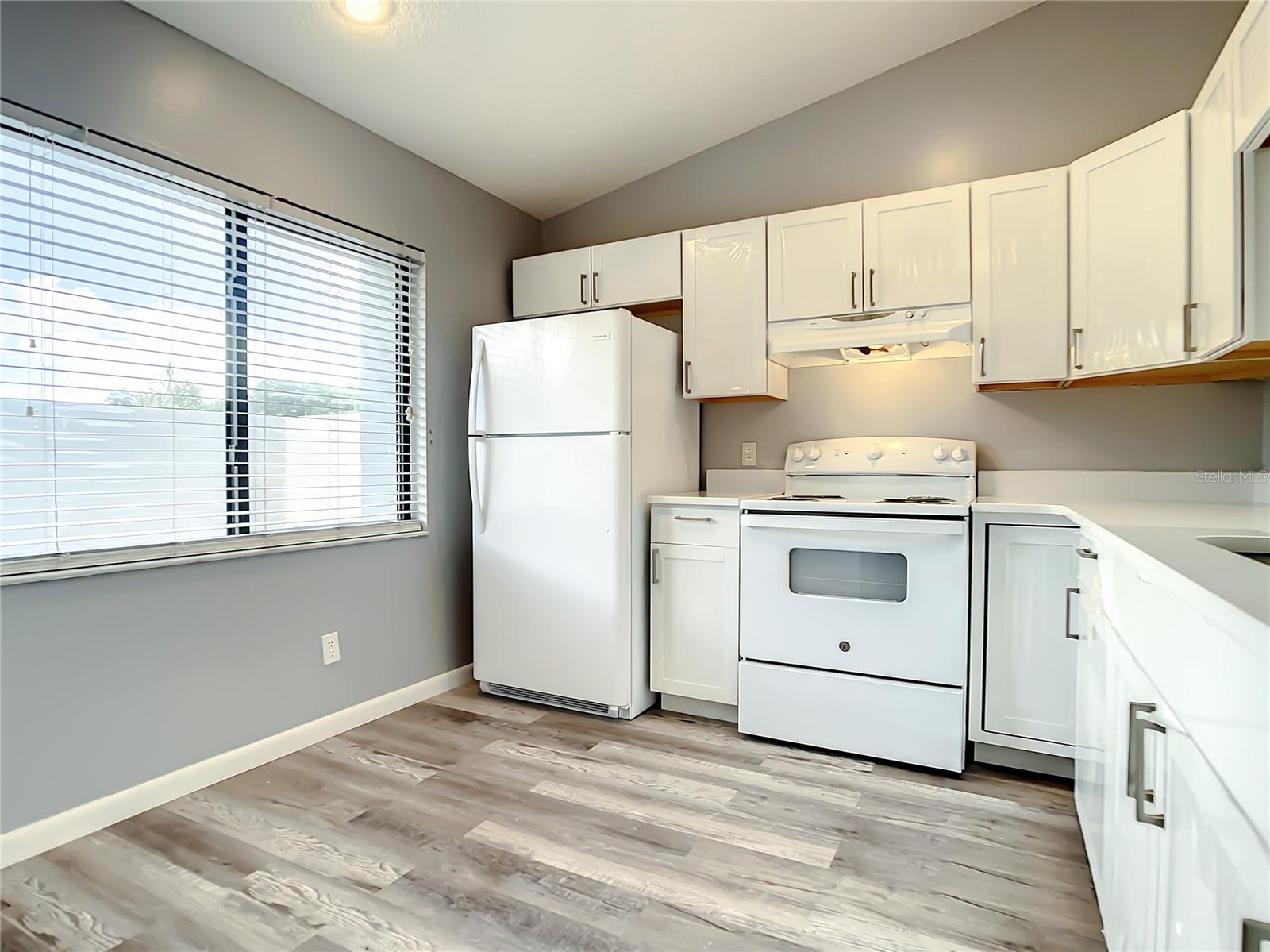 Image 9 of 45 For 9972 Burl Way