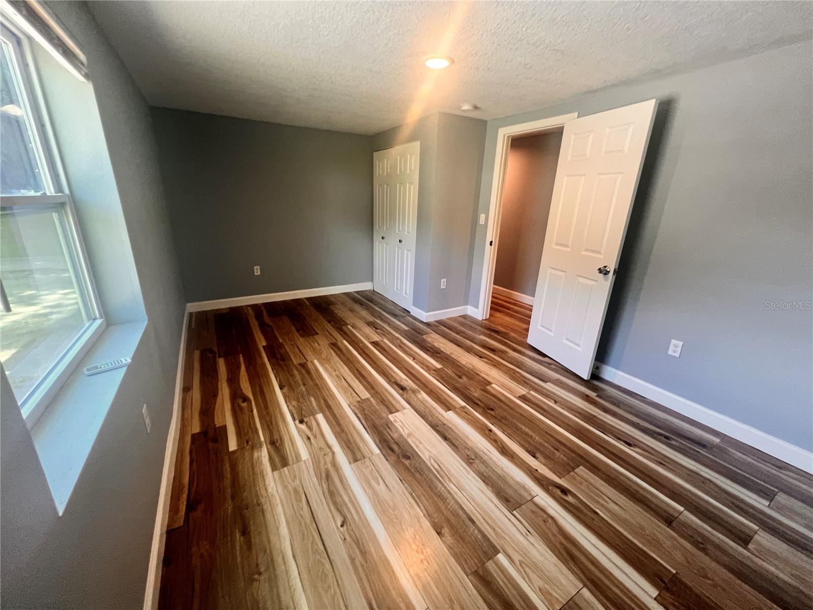 Image 10 of 14 For 1110 Poinsettia Avenue