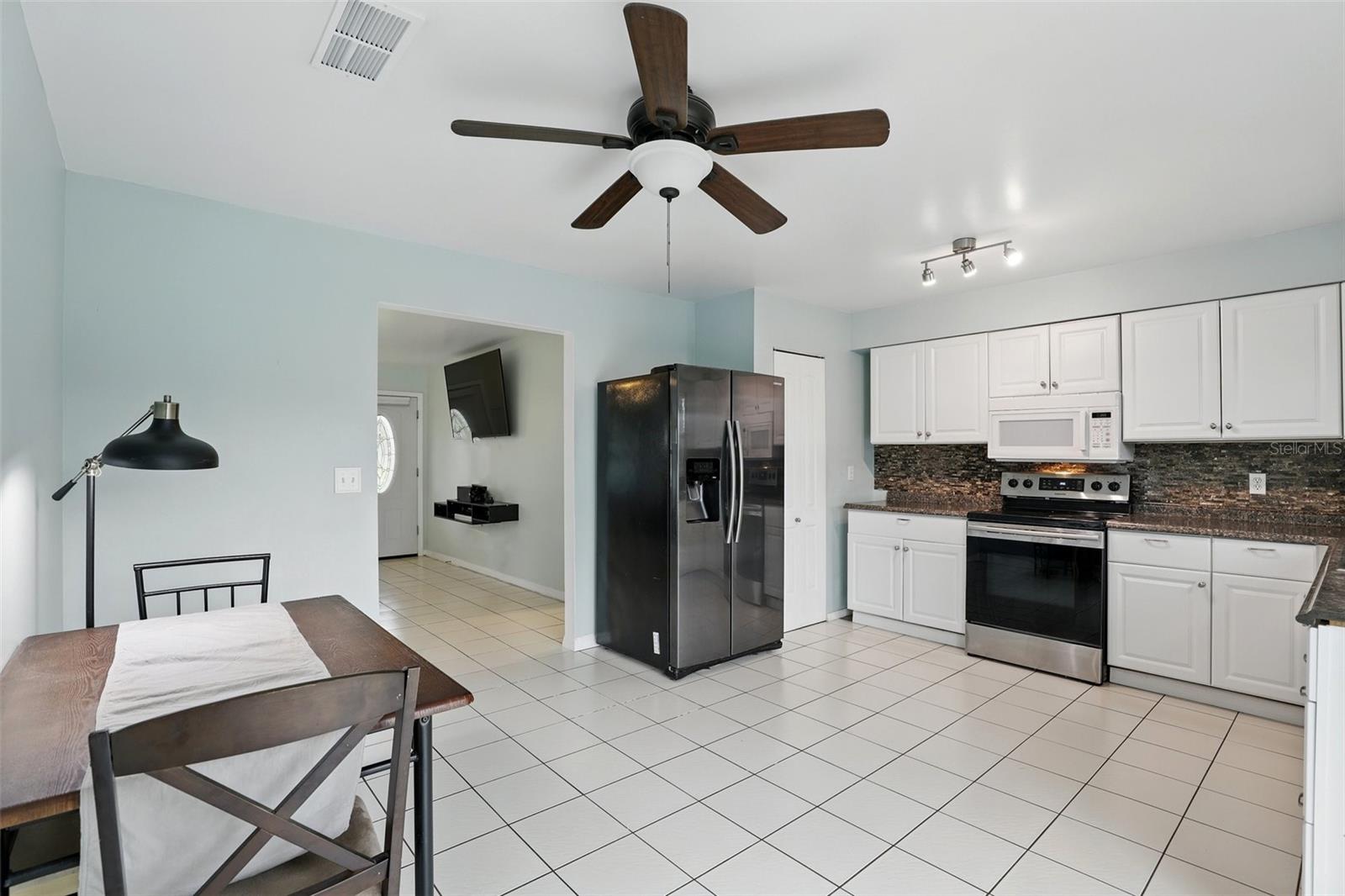 Image 11 of 28 For 3229 Sabal Palm Drive