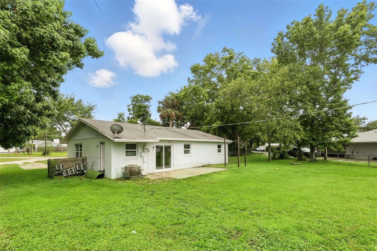 Image 24 of 28 For 3229 Sabal Palm Drive