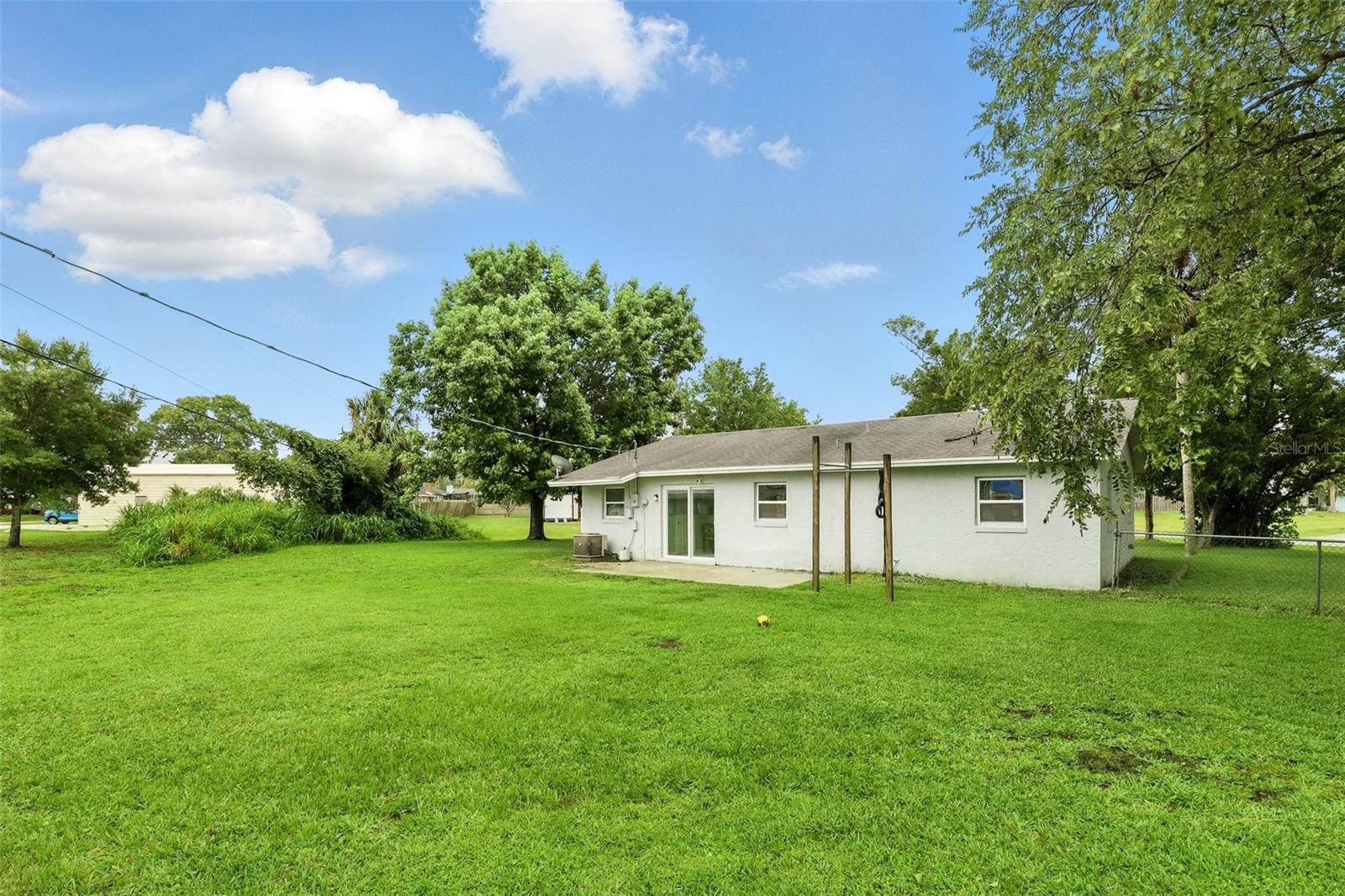 Image 26 of 28 For 3229 Sabal Palm Drive