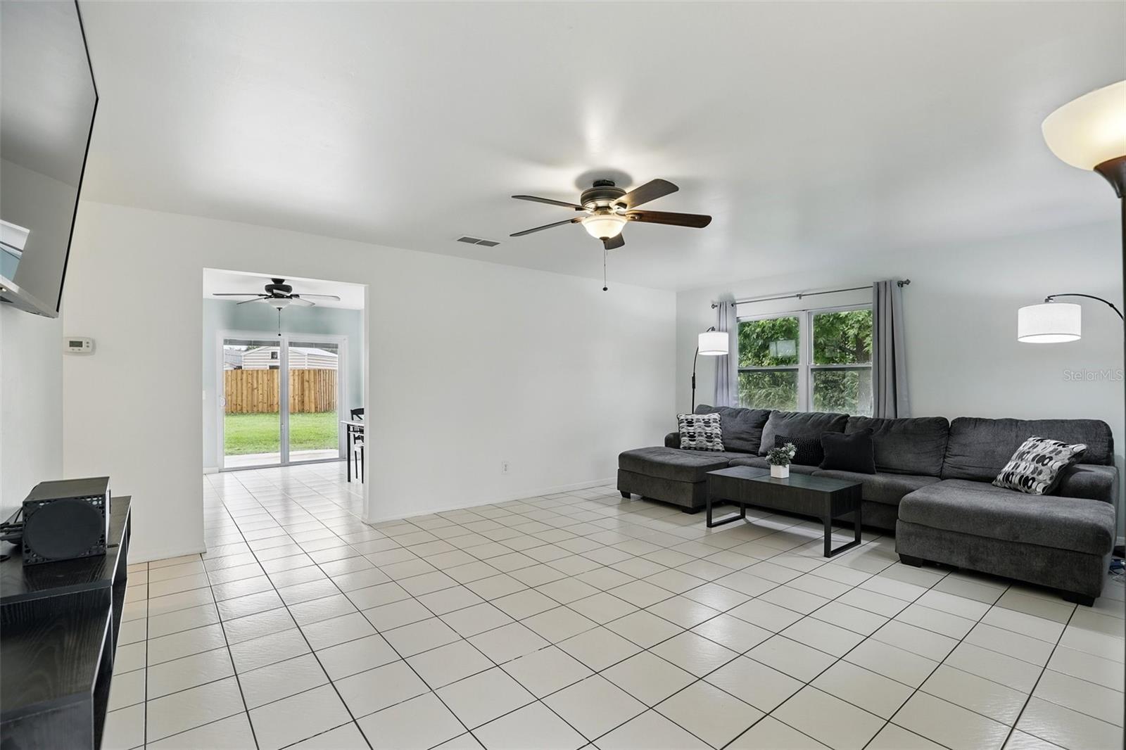 Image 4 of 28 For 3229 Sabal Palm Drive