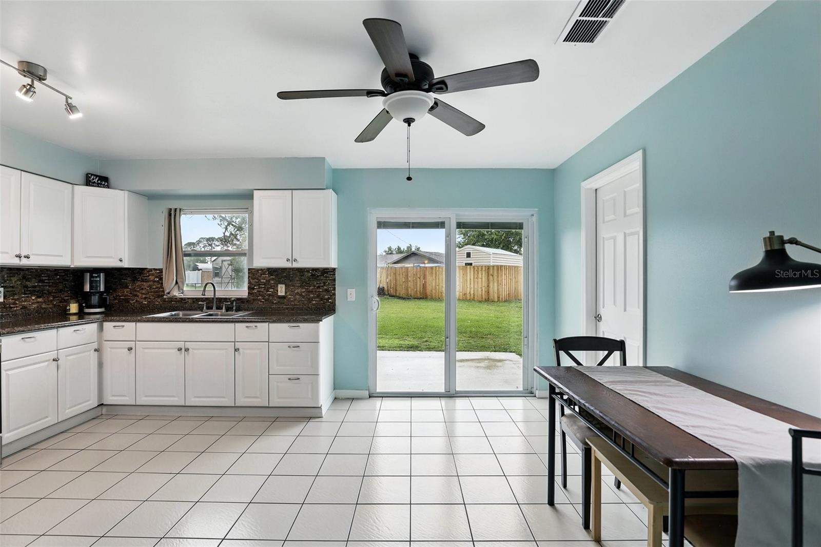 Image 9 of 28 For 3229 Sabal Palm Drive