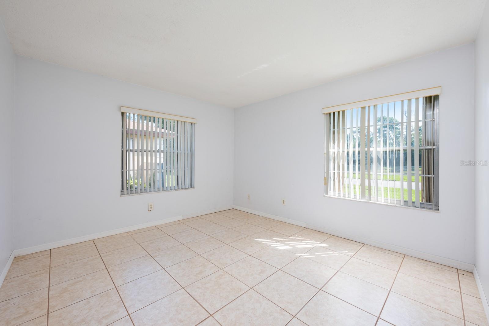Image 10 of 22 For 1256 Sophie Boulevard