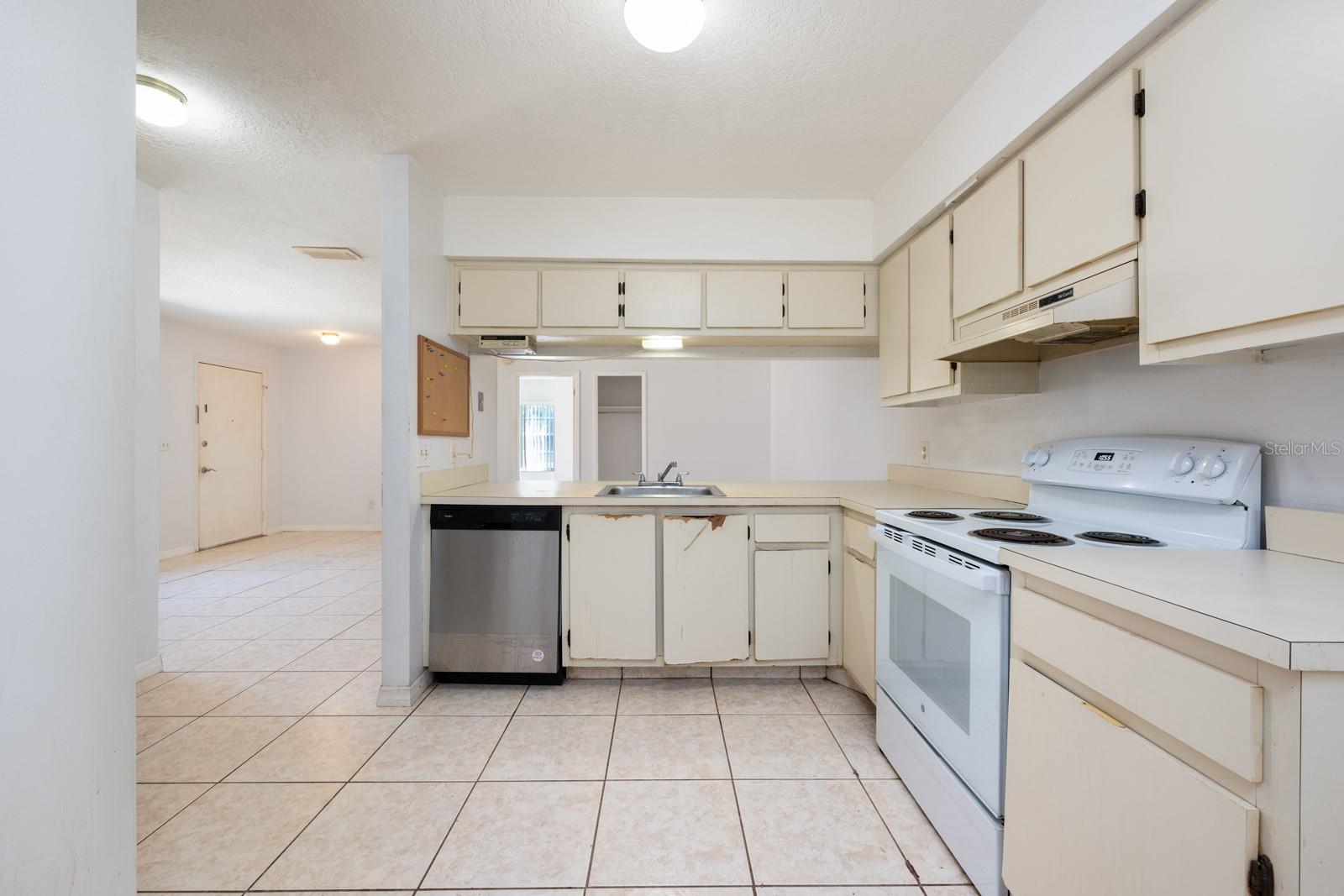 Image 6 of 22 For 1256 Sophie Boulevard
