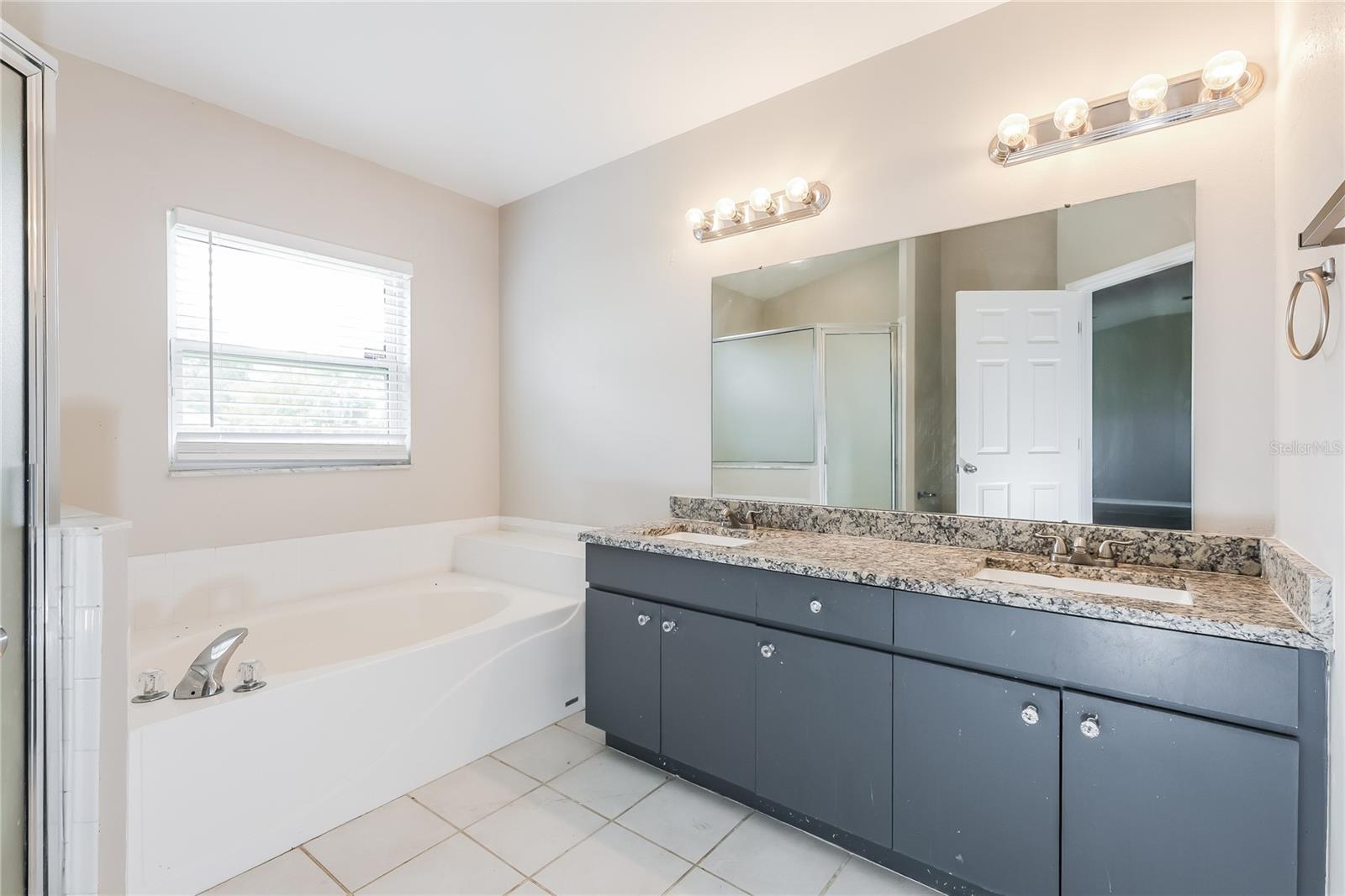 Image 11 of 15 For 10518 Salisbury Street