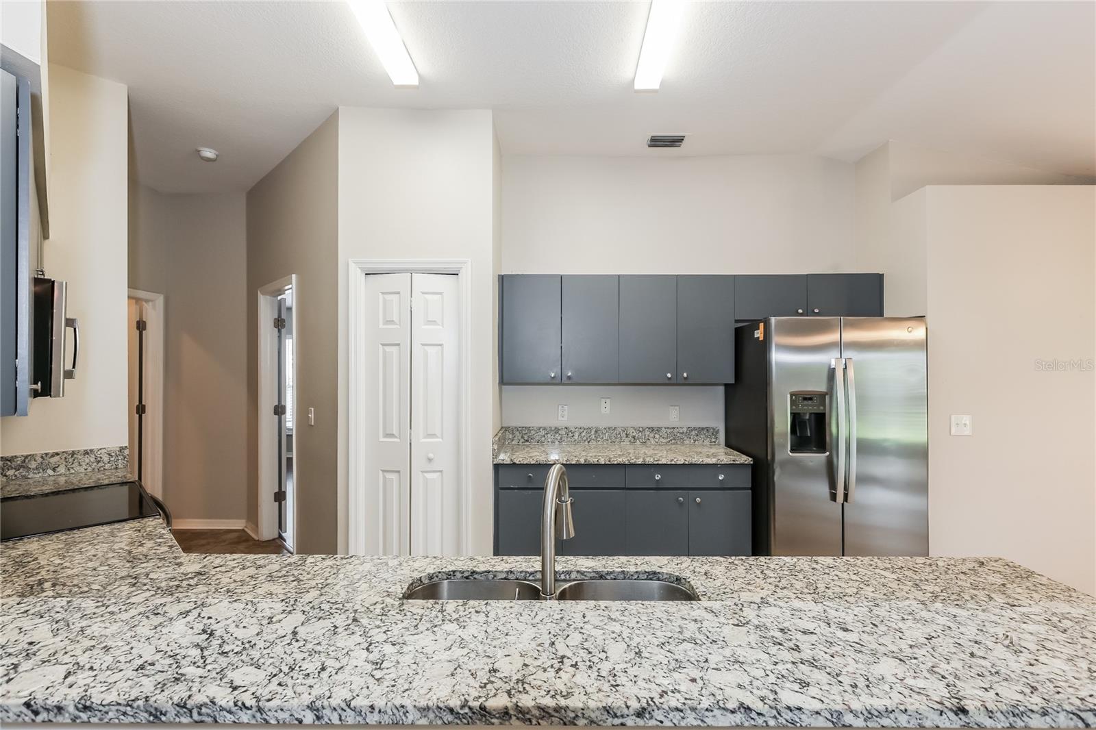 Image 4 of 15 For 10518 Salisbury Street