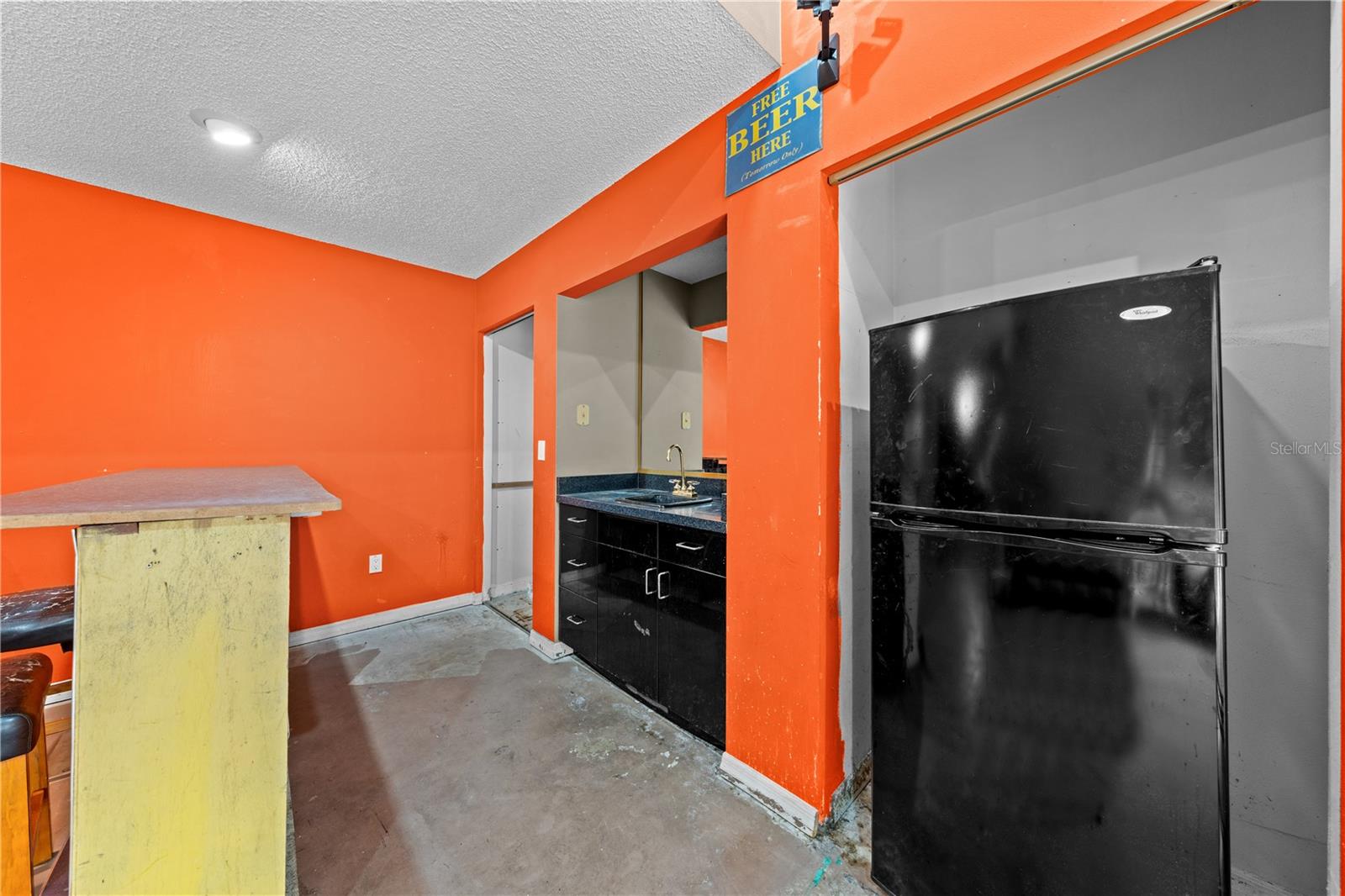 Image 16 of 72 For 1870 King Edward Drive