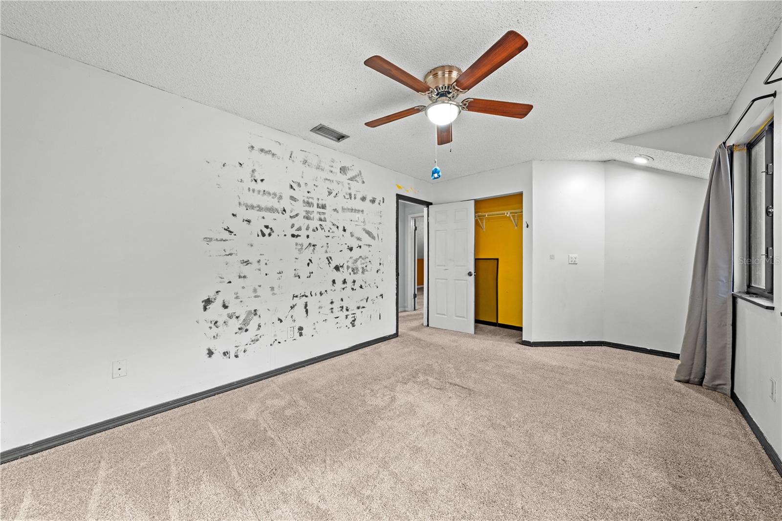 Image 36 of 72 For 1870 King Edward Drive