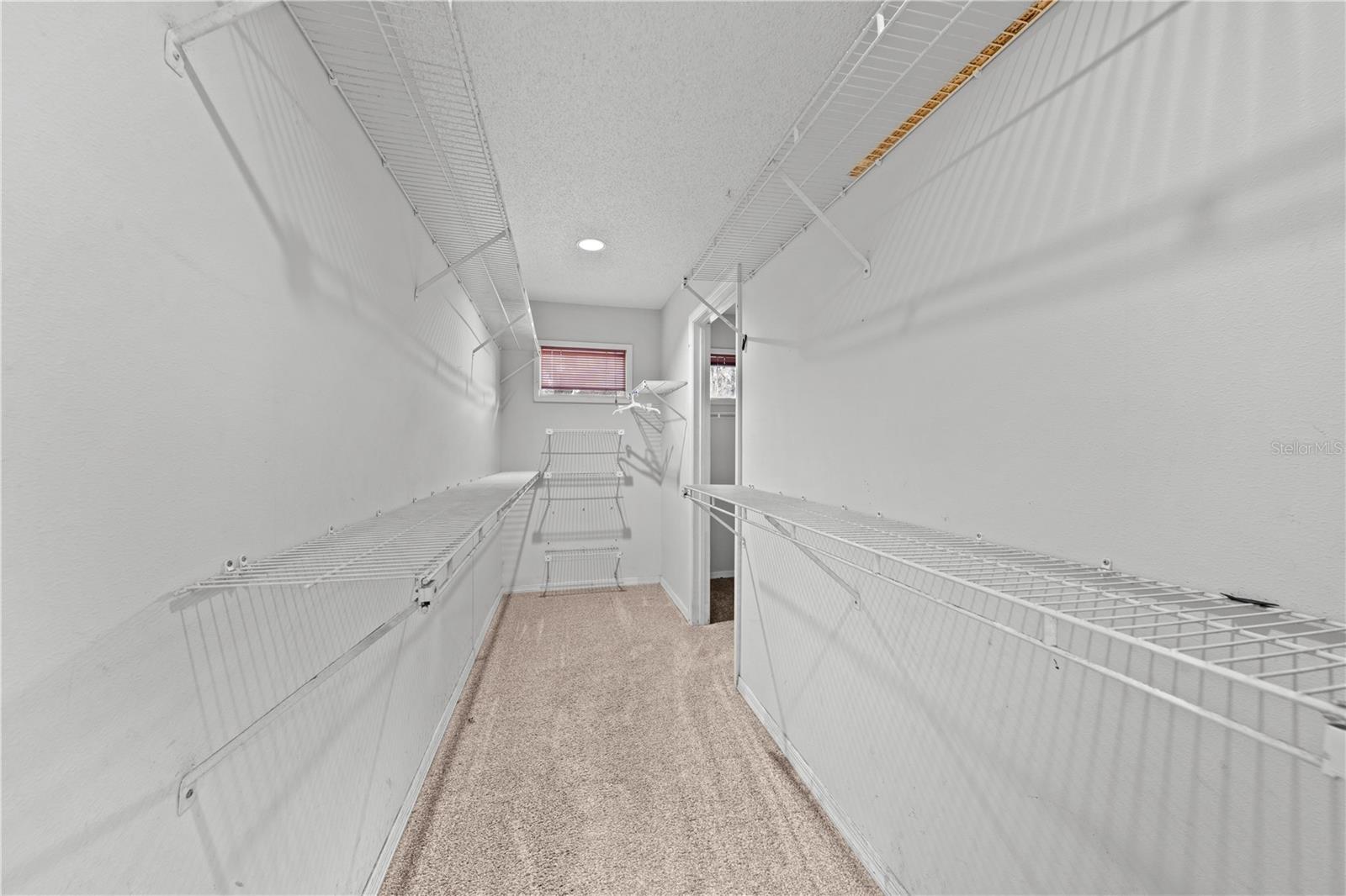 Image 37 of 72 For 1870 King Edward Drive