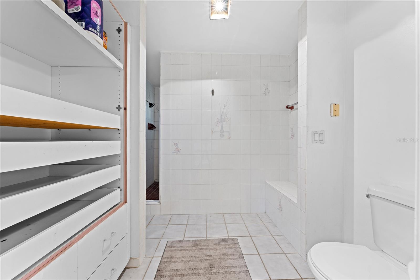 Image 40 of 72 For 1870 King Edward Drive