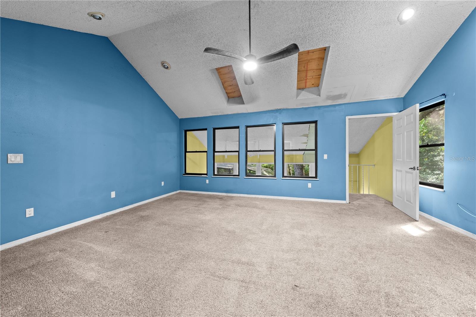 Image 51 of 72 For 1870 King Edward Drive