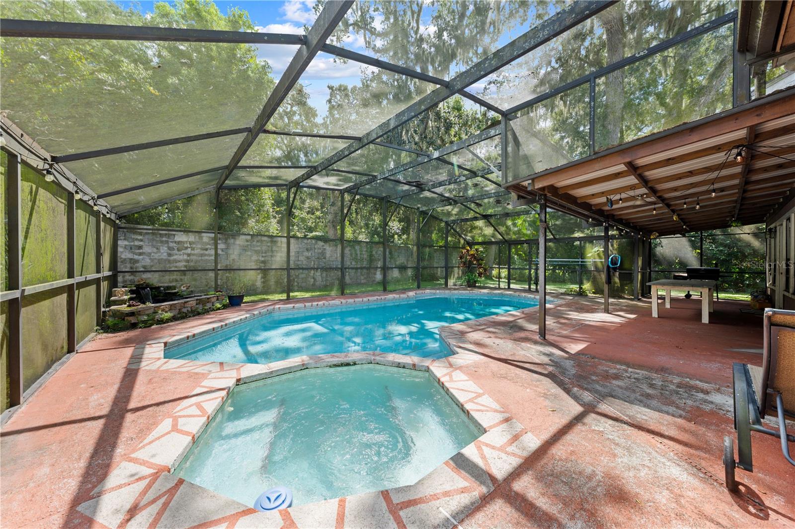 Image 57 of 72 For 1870 King Edward Drive
