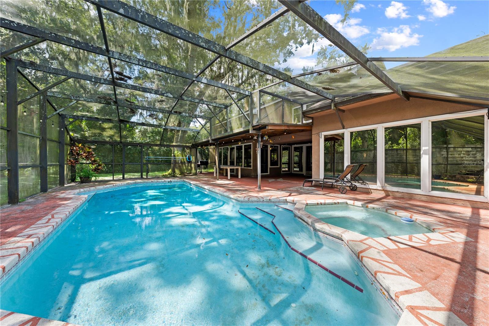 Image 58 of 72 For 1870 King Edward Drive