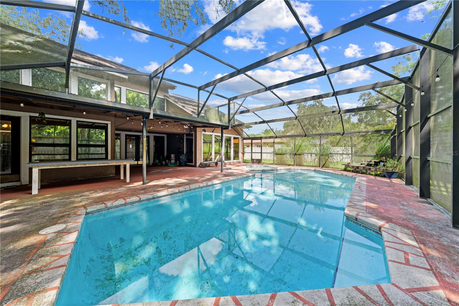 Image 59 of 72 For 1870 King Edward Drive
