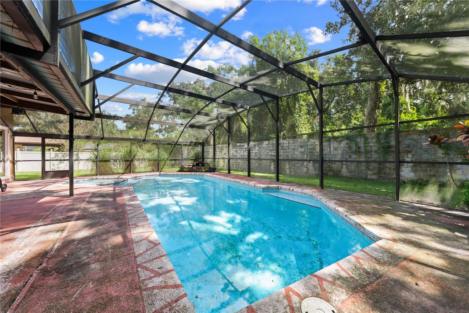 Image 60 of 72 For 1870 King Edward Drive