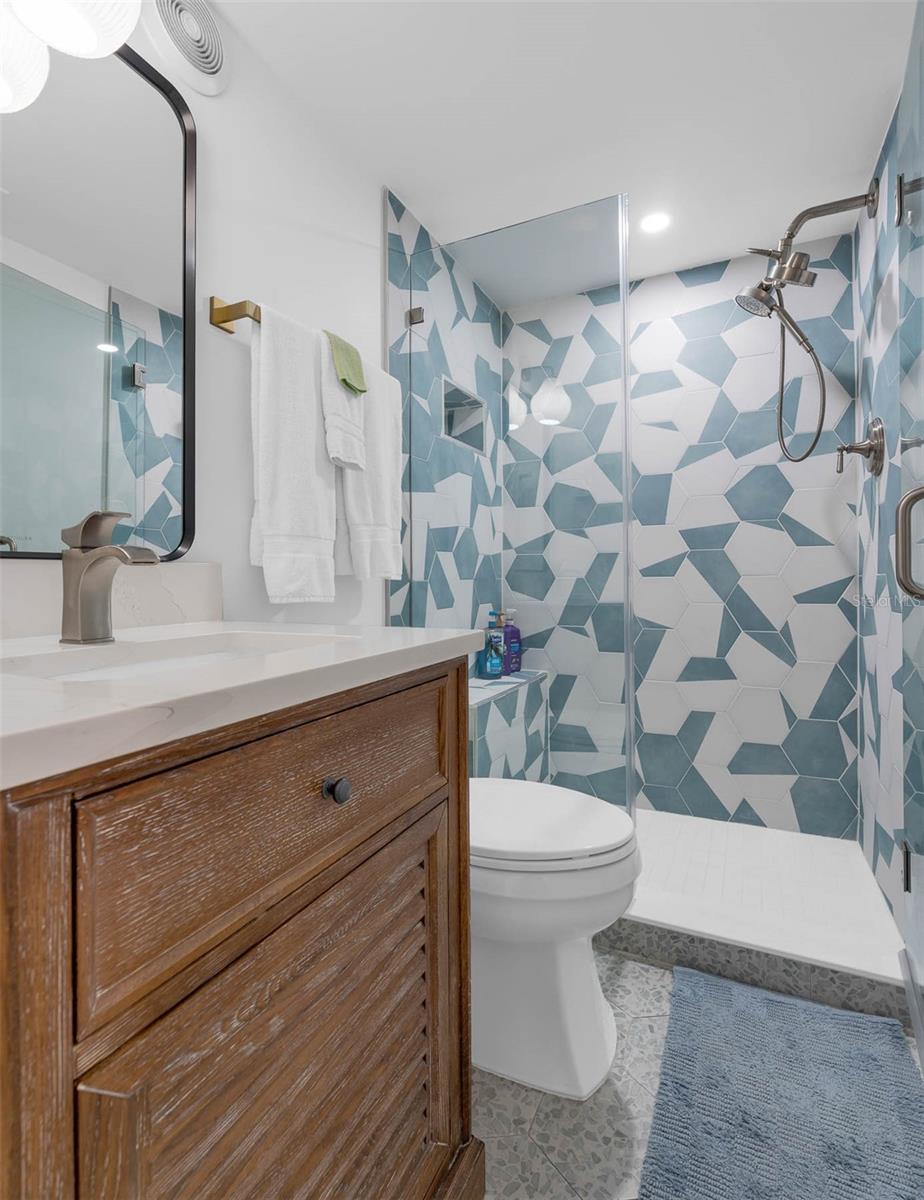 Image 23 of 39 For 4831 Saxon Drive 2050