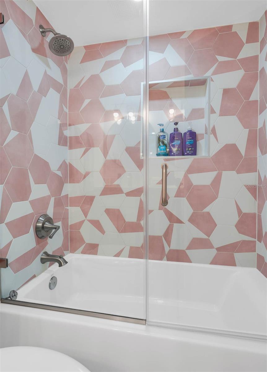 Image 32 of 39 For 4831 Saxon Drive 2050