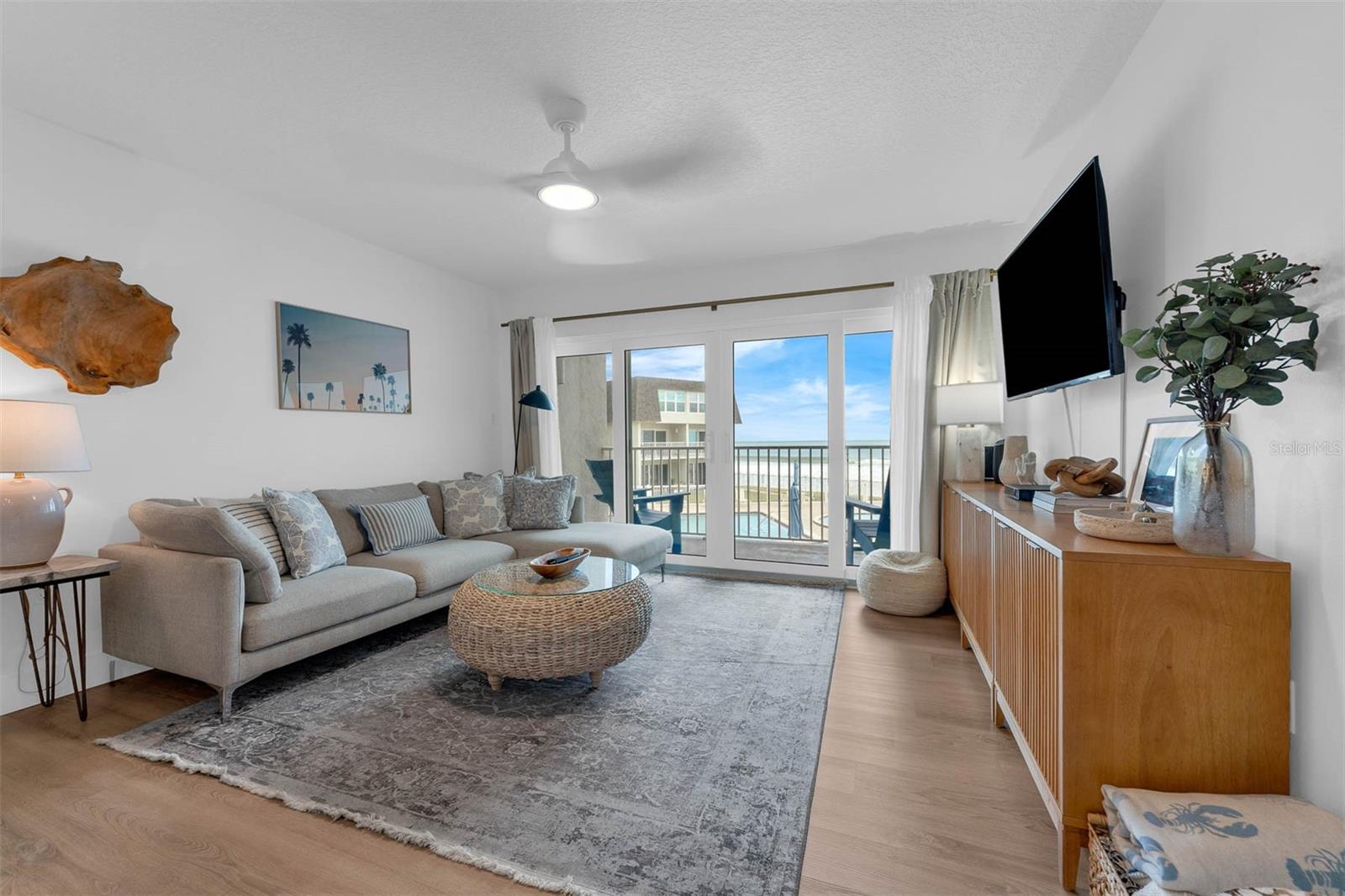 Image 4 of 39 For 4831 Saxon Drive 2050