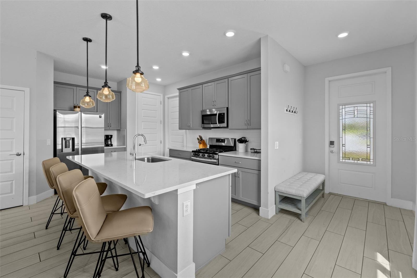 Image 10 of 66 For 844 Driving Range Court