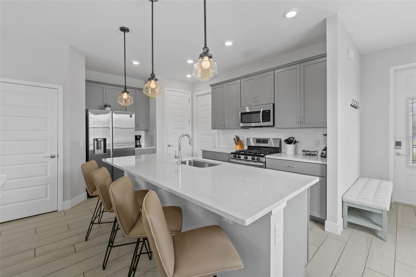 Image 11 of 66 For 844 Driving Range Court