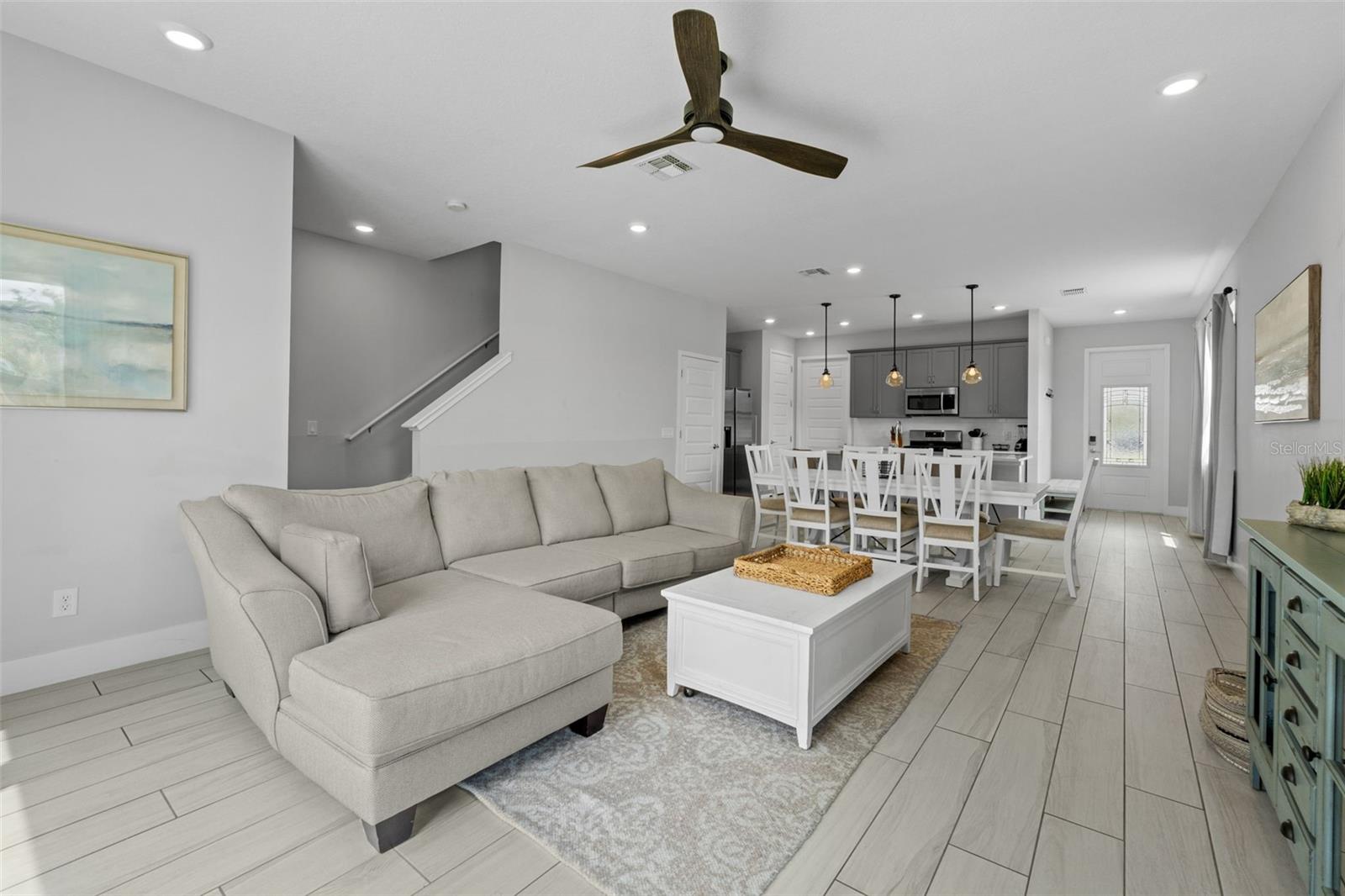 Image 24 of 66 For 844 Driving Range Court