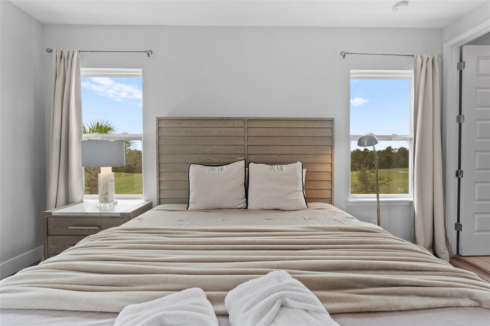 Image 28 of 66 For 844 Driving Range Court