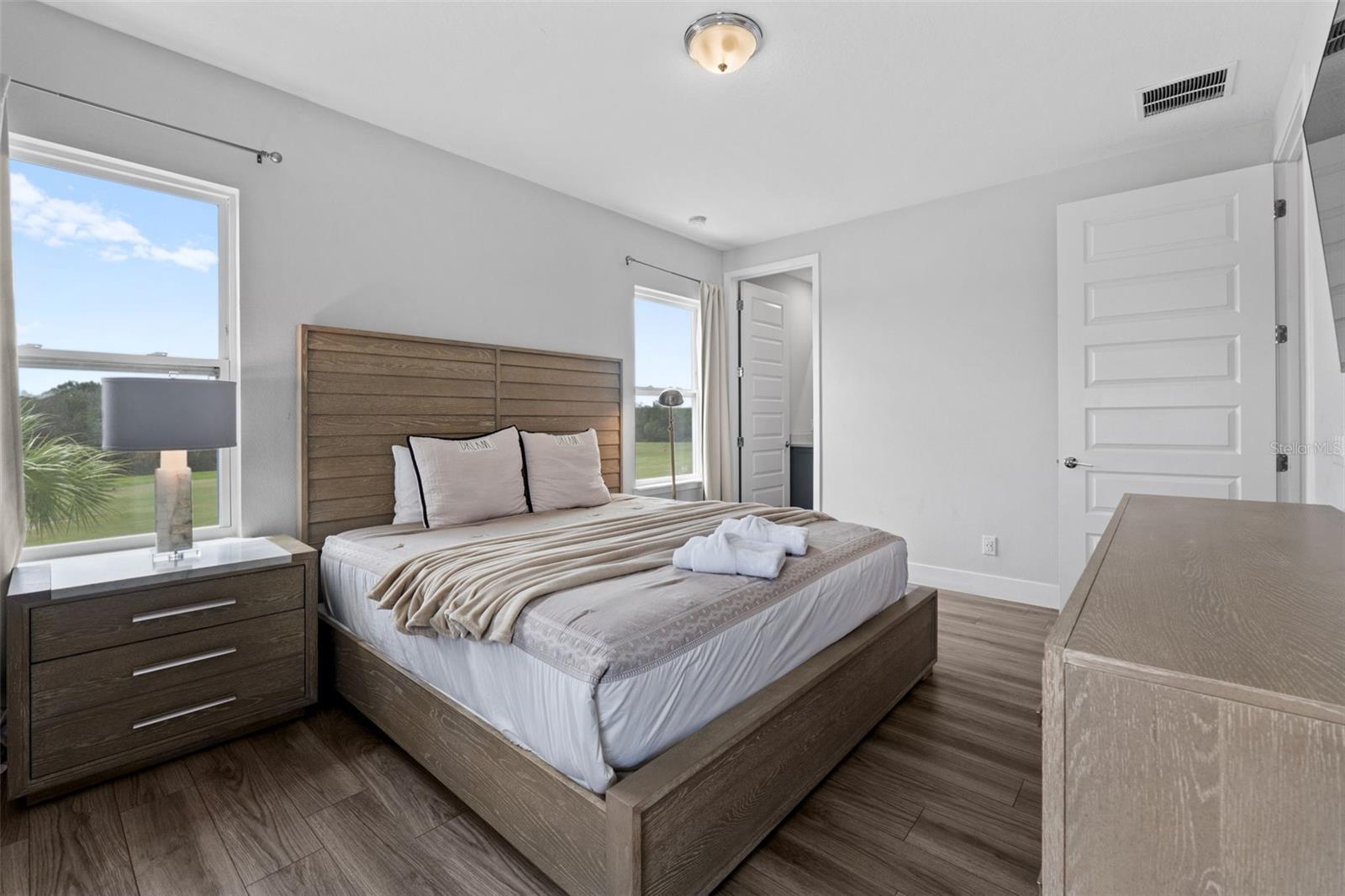 Image 29 of 66 For 844 Driving Range Court