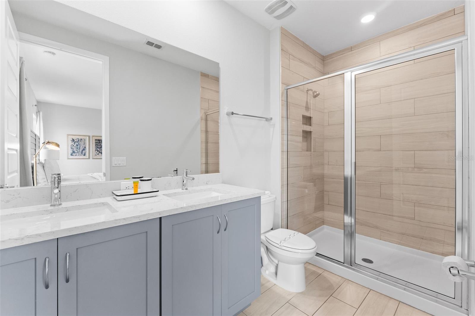 Image 32 of 66 For 844 Driving Range Court