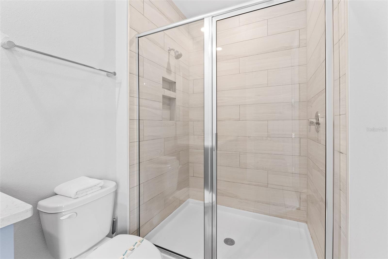 Image 33 of 66 For 844 Driving Range Court