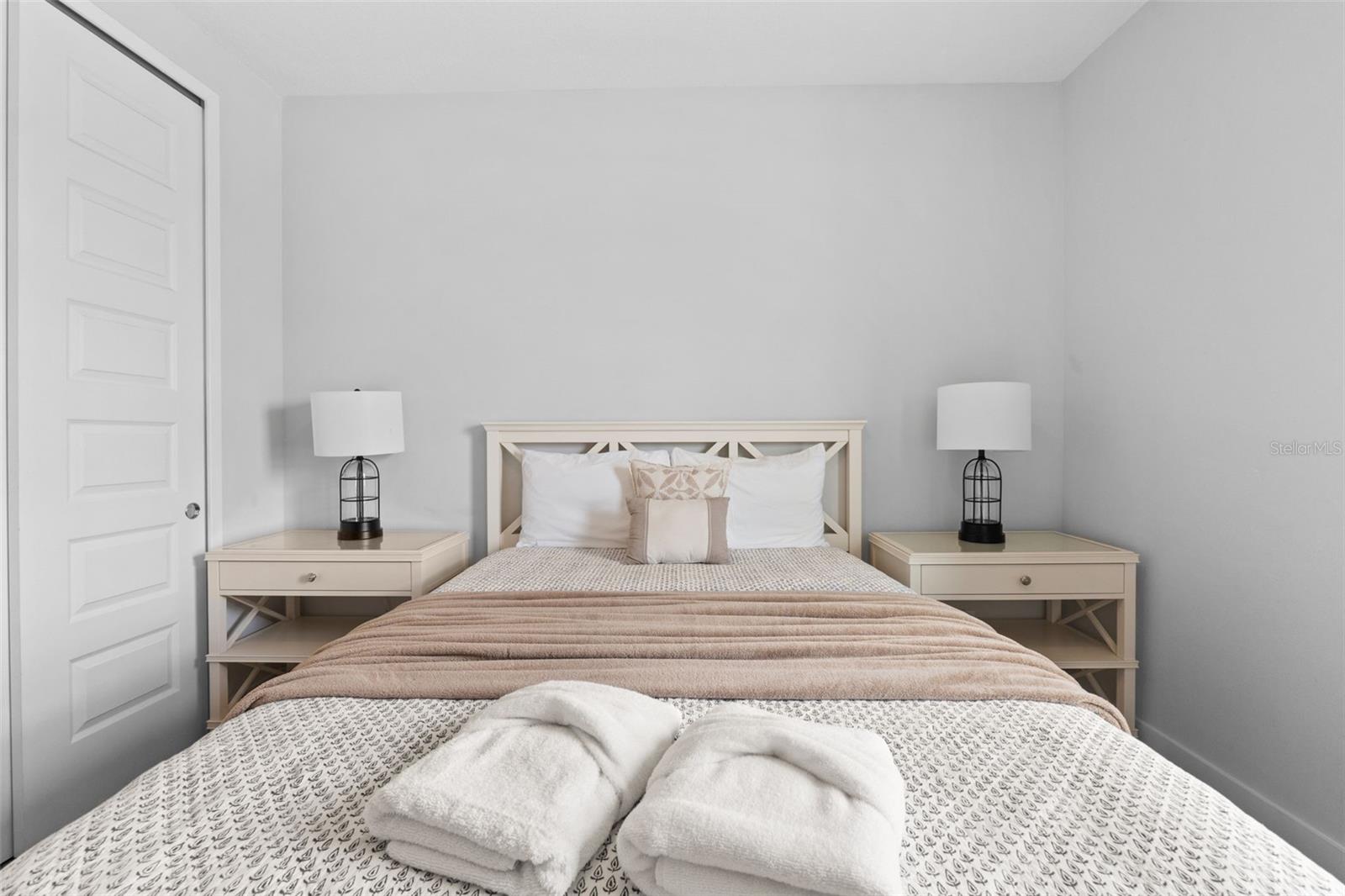 Image 35 of 66 For 844 Driving Range Court