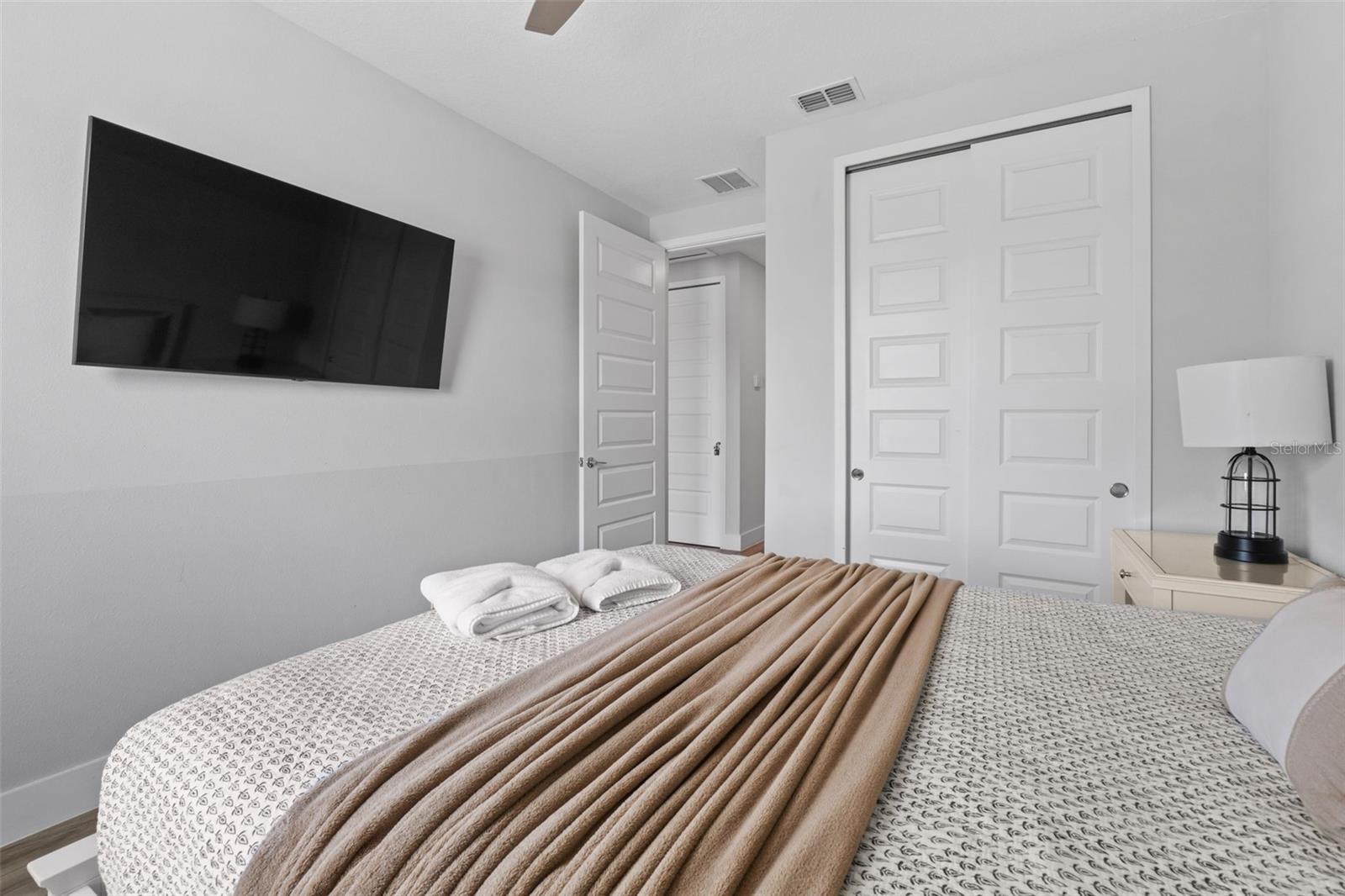 Image 36 of 66 For 844 Driving Range Court