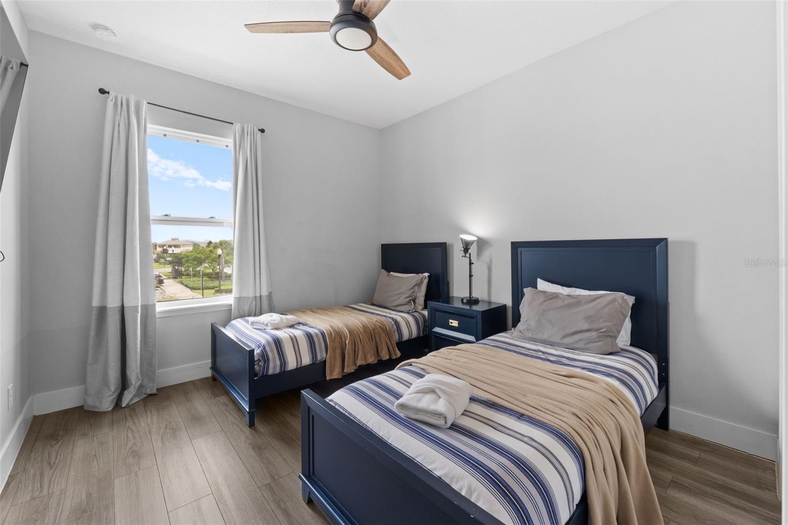 Image 37 of 66 For 844 Driving Range Court