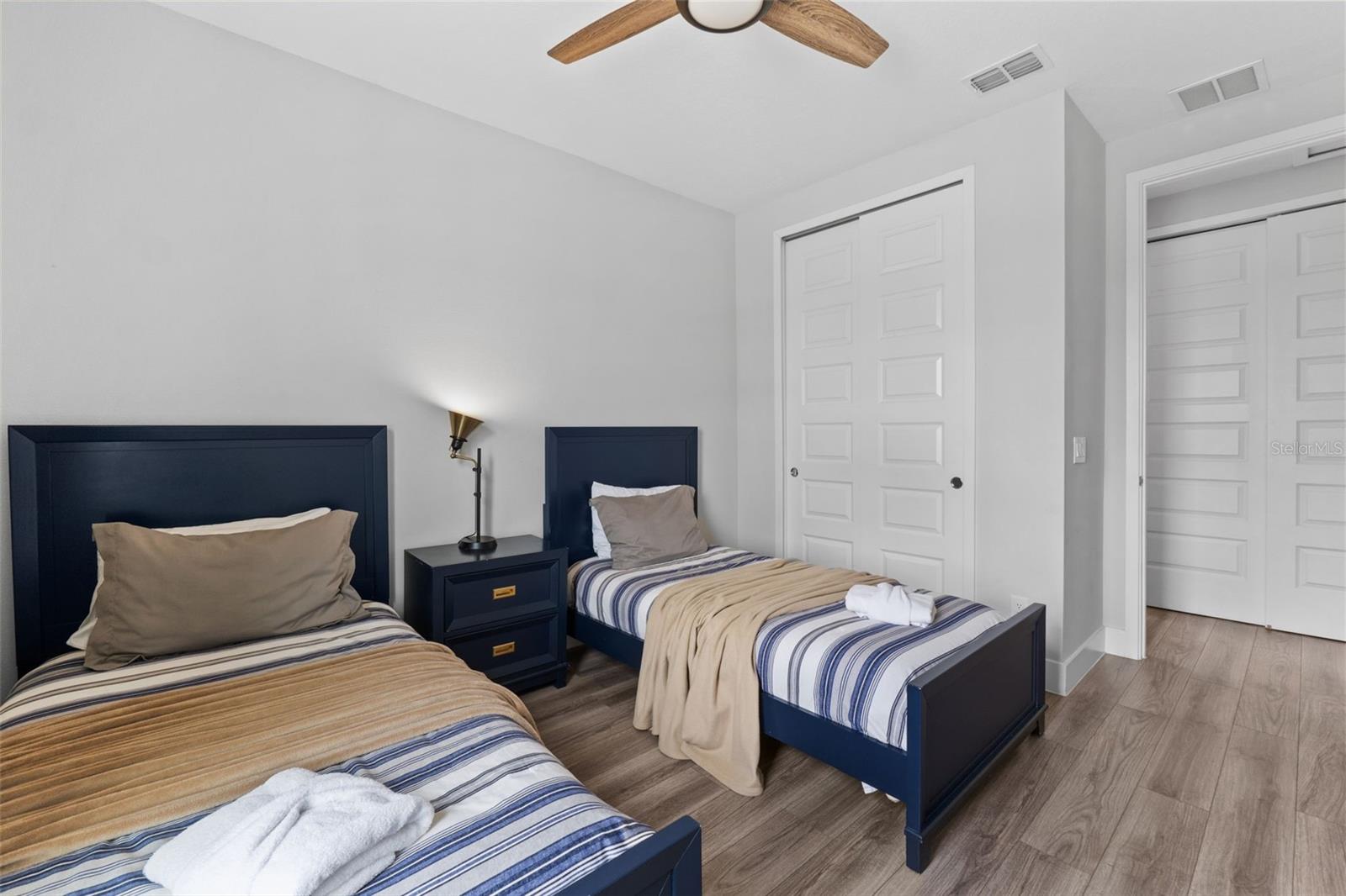 Image 39 of 66 For 844 Driving Range Court