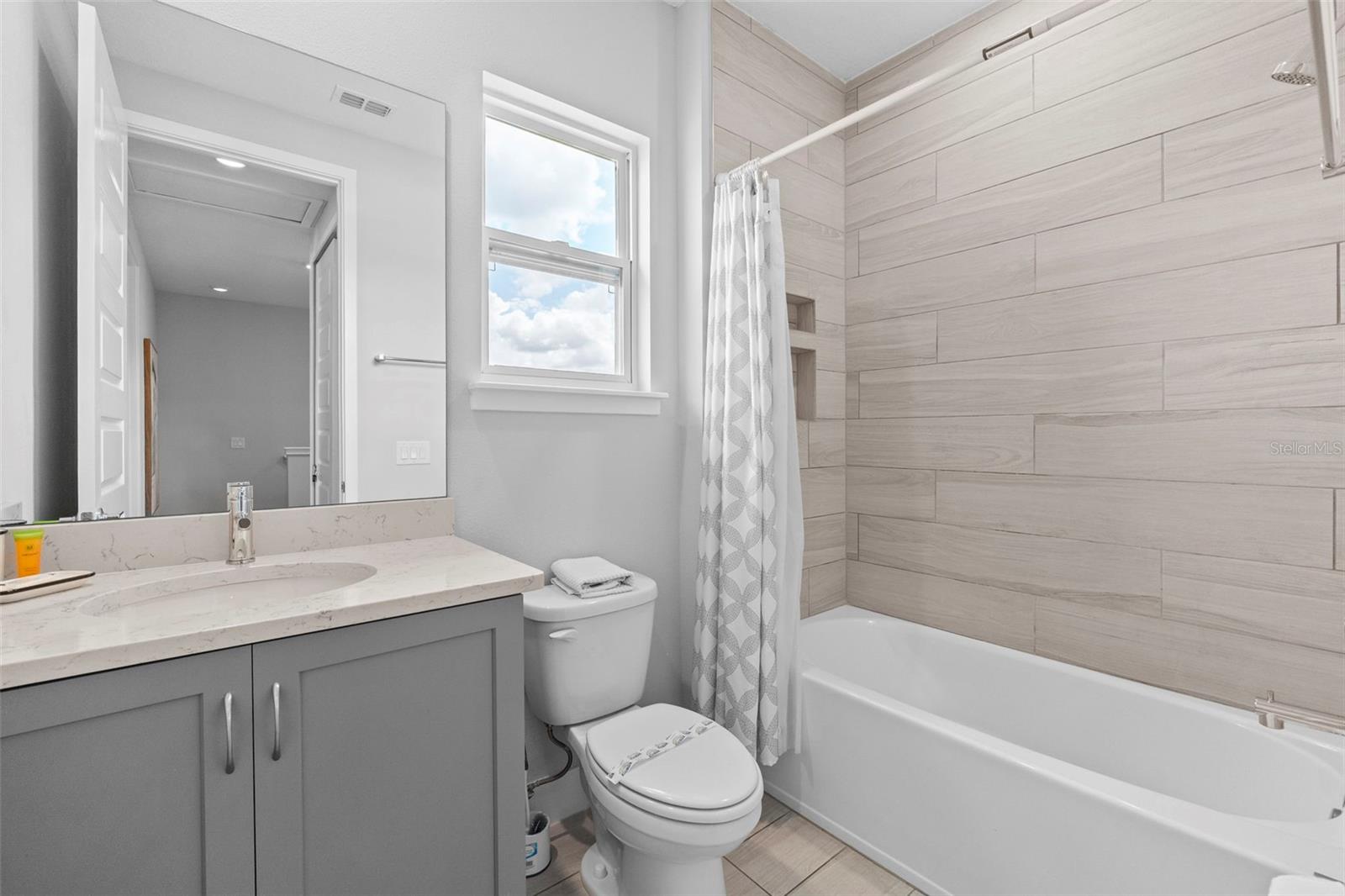 Image 40 of 66 For 844 Driving Range Court