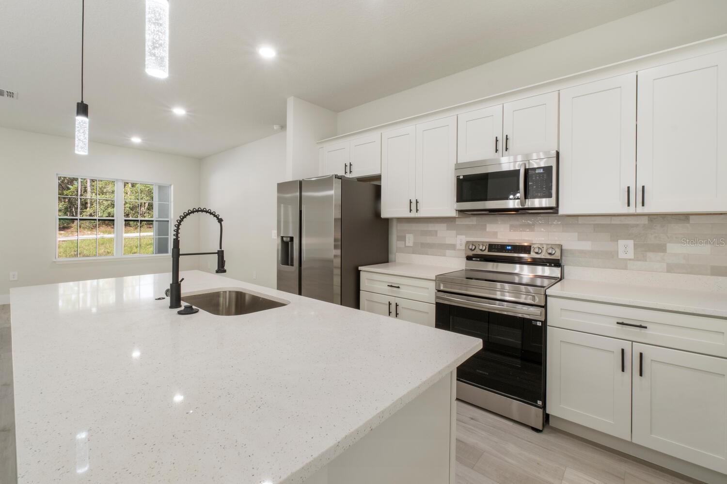 Listing photo id 11 for 9371 Cougar Paw Drive