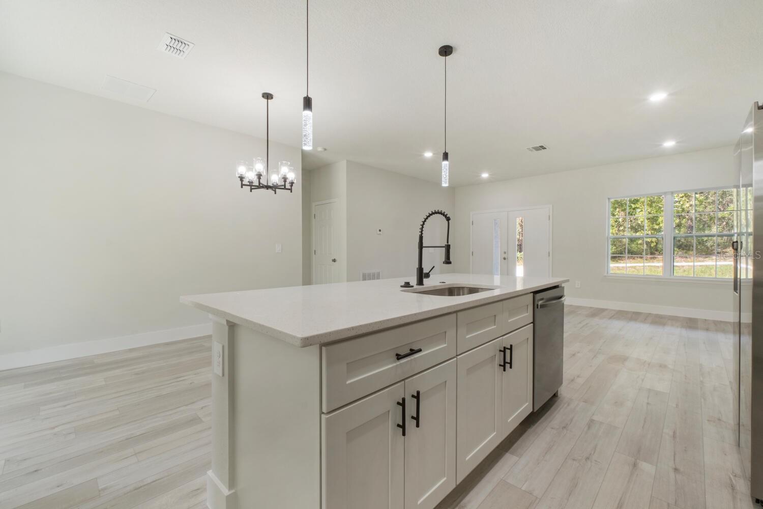 Listing photo id 14 for 9371 Cougar Paw Drive