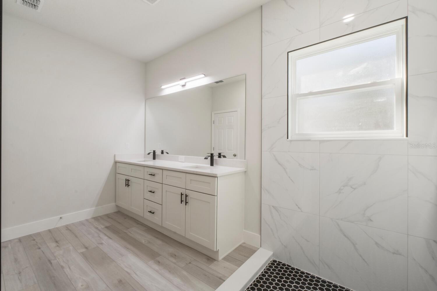 Listing photo id 20 for 9371 Cougar Paw Drive