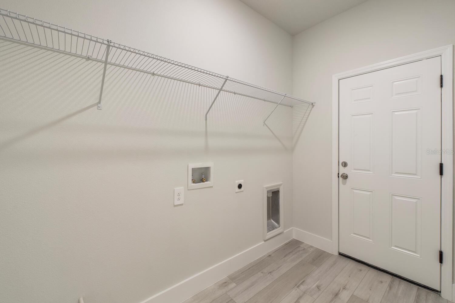 Listing photo id 24 for 9371 Cougar Paw Drive