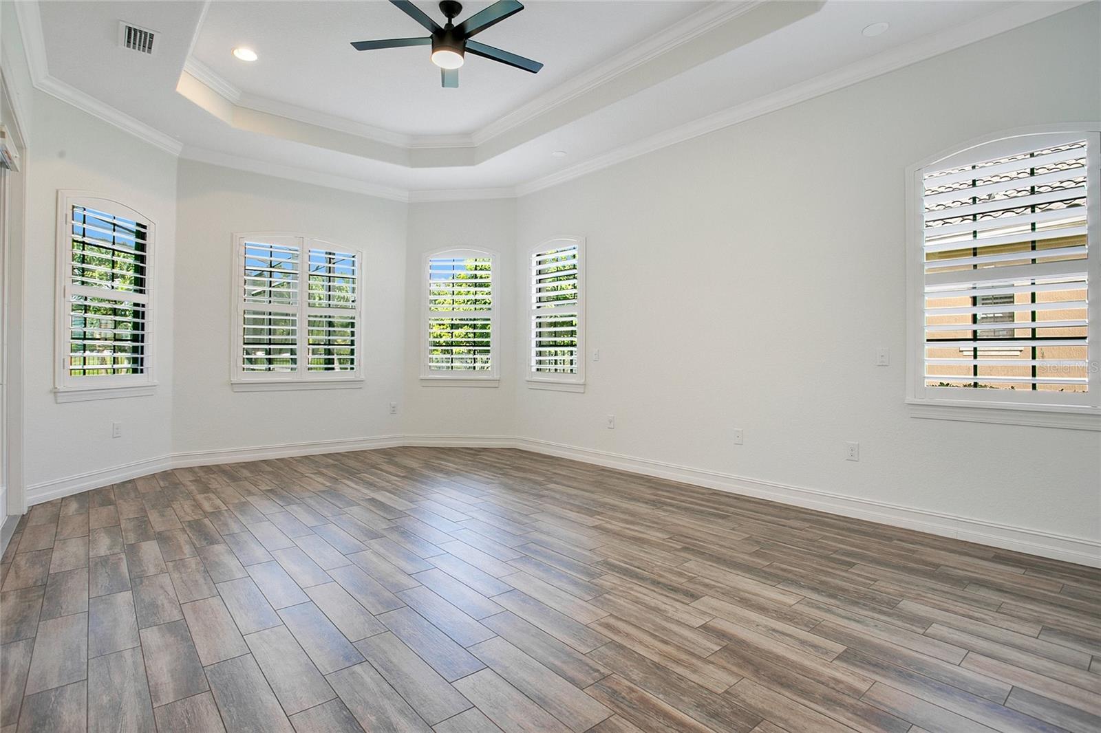 Image 13 of 45 For 10020 Hatton Circle