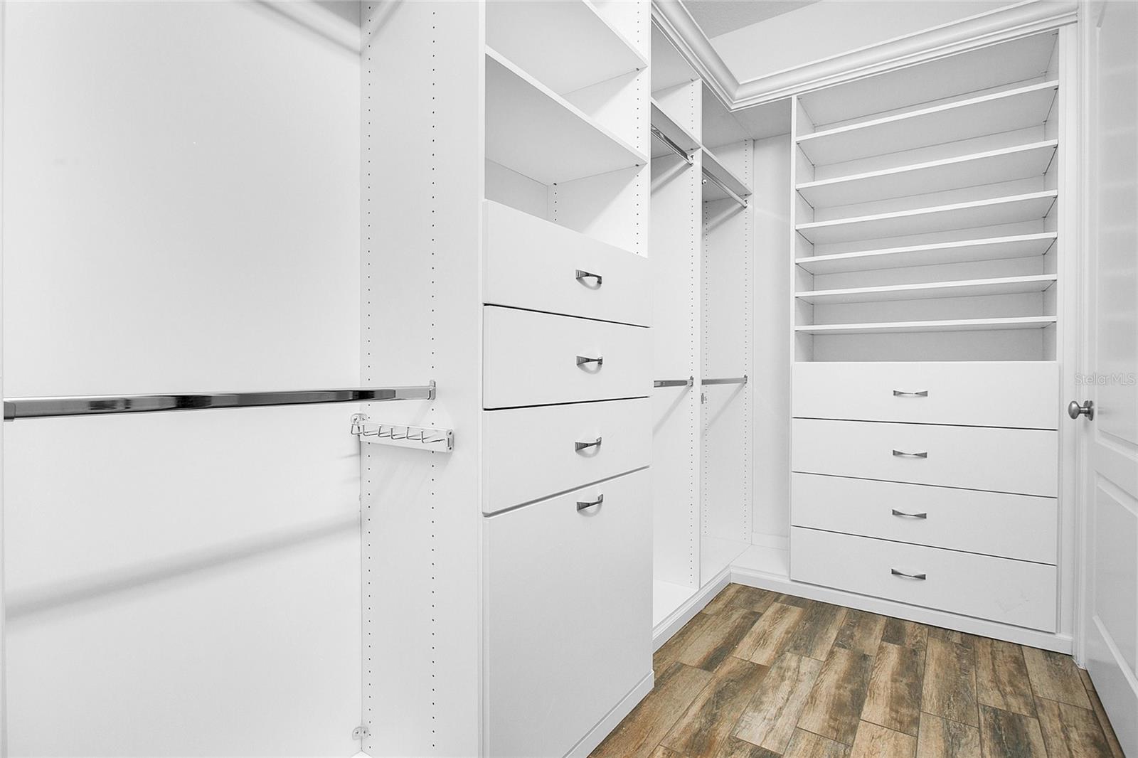 Image 16 of 45 For 10020 Hatton Circle