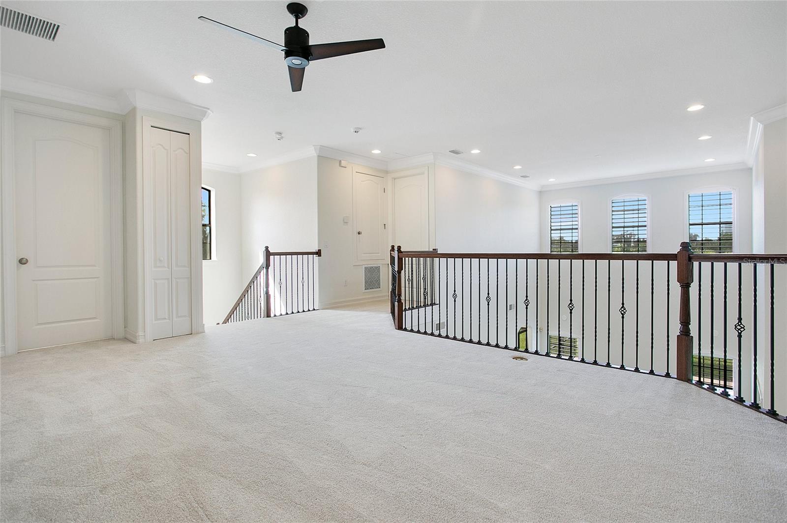Image 19 of 45 For 10020 Hatton Circle